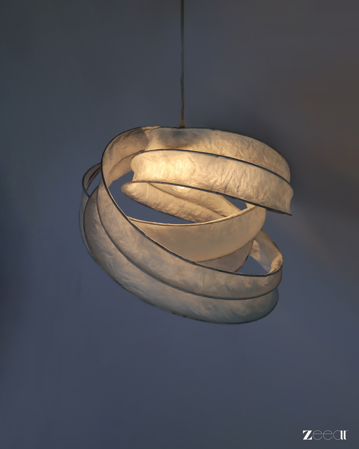 Where curves meet in harmony — the Aurora weaves sculpture of light into art.
.
#lampshade #chandelier #sculpture #décor #interiör #zeearlife