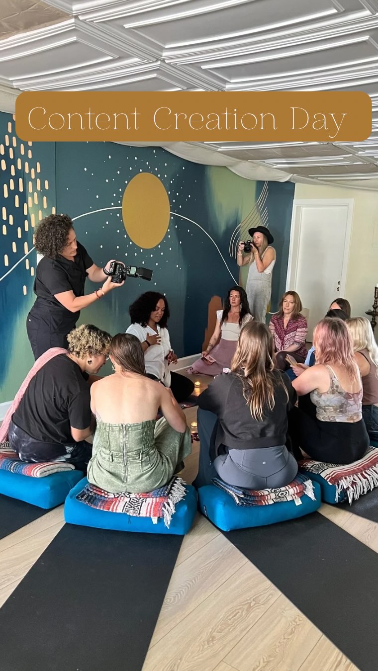 And that’s a wrap! Content Creation Day was a success!
You absolutely need to get in this room! We want to make some magic with you. Next one is July 13th. Get signed up now! Space is limited. Link in bio.
Thanks to the amazing photographers @kateivyphotography and @tayivyphoto and to our Creative Directress, @thechelsearenee____. Without her this event wouldn’t happen.
And to all the beautiful facilitators who were there today to share their magic with each other and the world.
@naga.rising
@dr.arianamacartney
@juliakbryan
@iamannanichols
@quantumwavetherapeutics
@moondustdivinations
@untamedheartcoaching
@itskatekilian
@thetracimitchell
@agape_holistic_healing
@allizenlove
@vgepstein
@moonandbody
Behind the scenes keeping Sakala beautiful and helping with setup and clean up, @quantumwavetherapeutics
Keeping the energy on point and space clear of any negativity so that the healing can happen, @quietus_ltd
