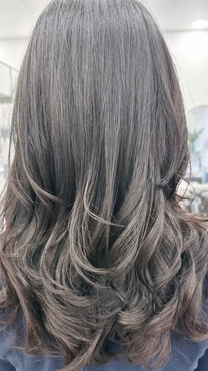 ✨Un beau brushing pour faire ressortir les nuances de couleurs du brun ✨#coilyhair #coiffures #coiffeur #coiffuremariage #tendancecoiffure #brunette #blackhair #2025 #hair #hairstyles #paris #nyc #french #frenchstyle #balayage #balayageartists #balayagespecialist #haircut #haircolor #haircare #hairdresser #brownhair #parís #parishair #france #hairgoals #hairtransformation #coiffure #coiffeurparis