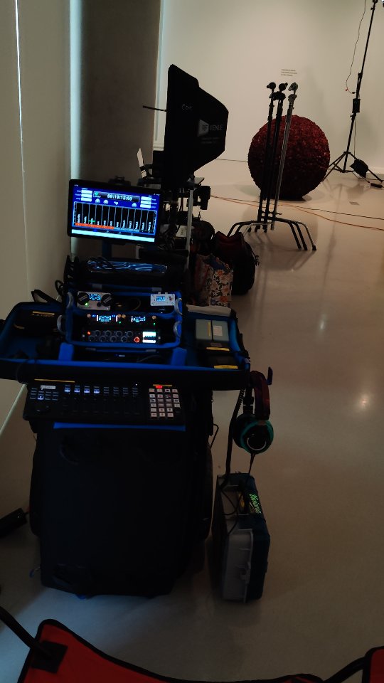 Return of the camping chair aka my goto mixing chair since 2014 🪑
•
#filmsetlife #soundcart #soundmixer