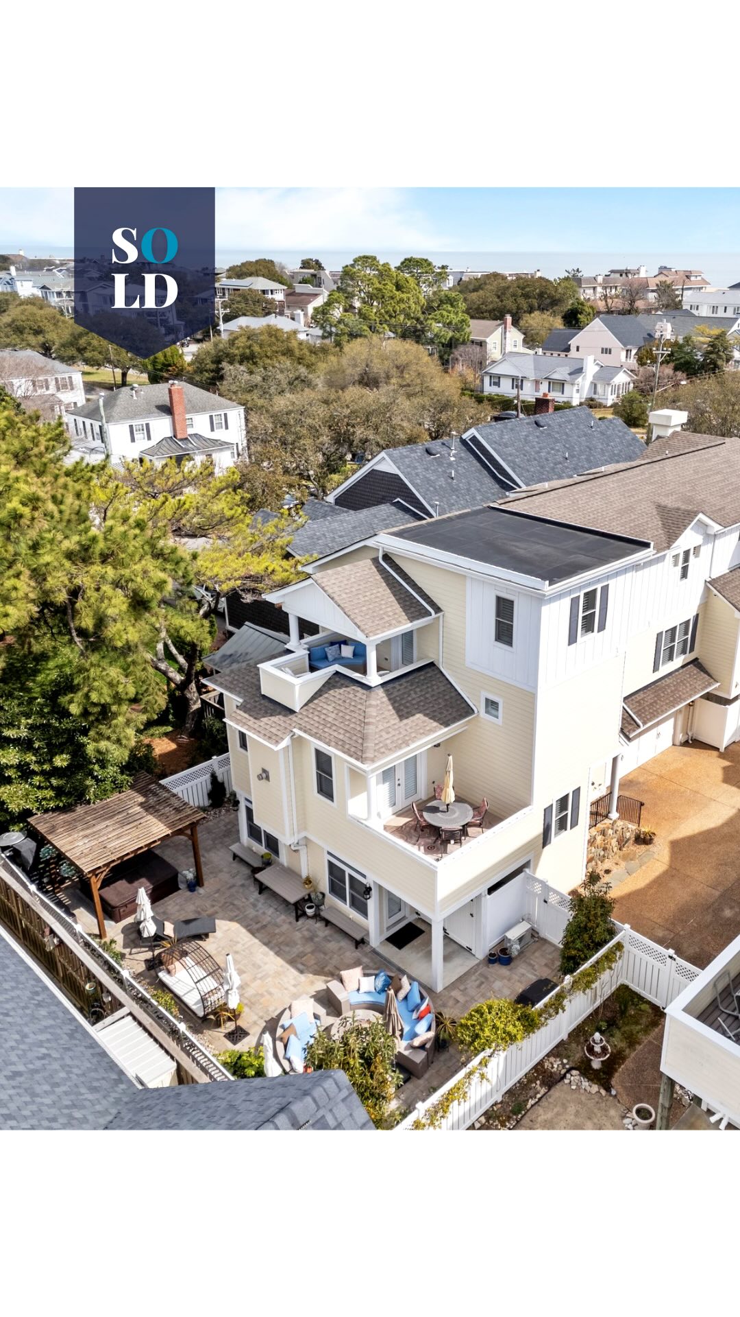 7018 Atlantic Avenue is Sold and Closed! This home went under contract within days of hitting the market, and it’s easy to see why. With its stunning outdoor oasis and indoor luxury touches, let’s enjoy one last look around! Congrats @iknowpage!
#virginiabeach #virginiabeachrealestate #luxuryhomes #luxuryrealestate #realestate #luxurylifestyle #realestateagent #luxuryrealestateagent #northendvirginiabeach #justsold