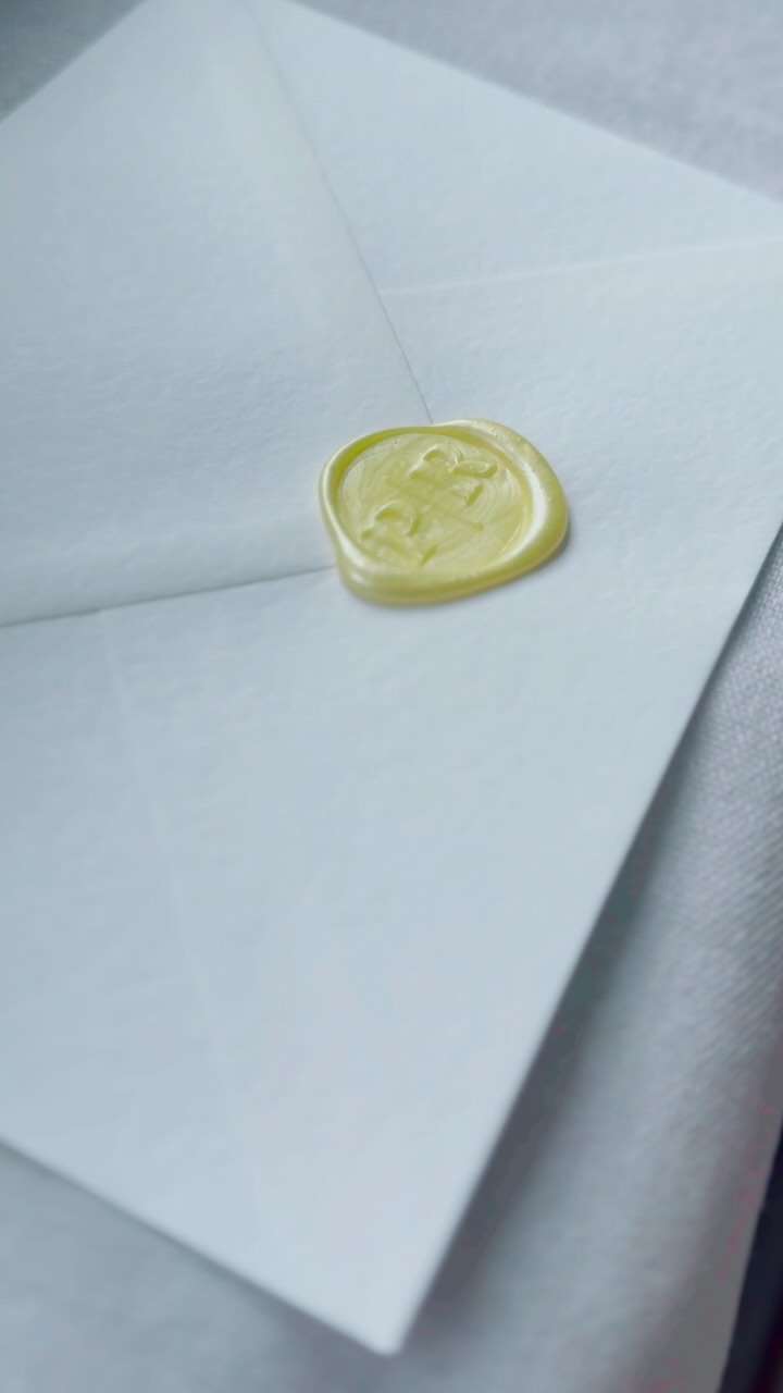 Can the butter yellow trend stay around forever please
😮💨💛✨🍋🌼🍯
#weddingstationery #weddinginspo #weddinginvitations #weddingtheme #weddingdetails #bespokeinvitations #butteryellow