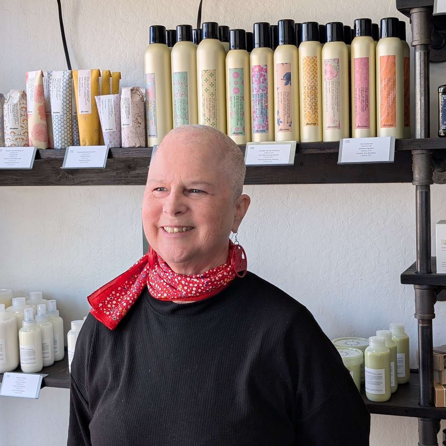 We are proud to be part of Elizabeth Woodward's fundraiser for children's cancer research in memory of her mom, Pauline Woodward. She is gorgeous with or without her locks <3 Thanks to all who donated!!