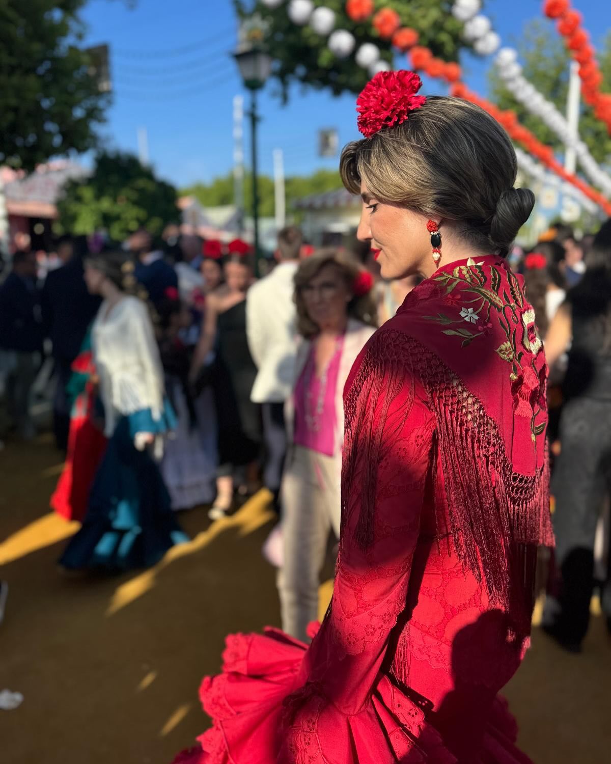 Feliz semana de feria chic@s✨
Os dejo por aquí mi look de ayer y espero que disfrutéis mucho de esta preciosa semana ❤️
Vestido @sevillania_pf del 2010
y esta como el primer día.
Mantoncillo @hermanasserrano
Complementos @alicia_collection_clothes
Hair & Makeup for me
#feria2025 #barbaramillan #equipobarbaramillan#peluqueria #hair #makeup #moda #beauty#hairsalon #hairstyles #kerastase
#wella #coloristawella #sassoon #goaorganics #sebastianprofessional