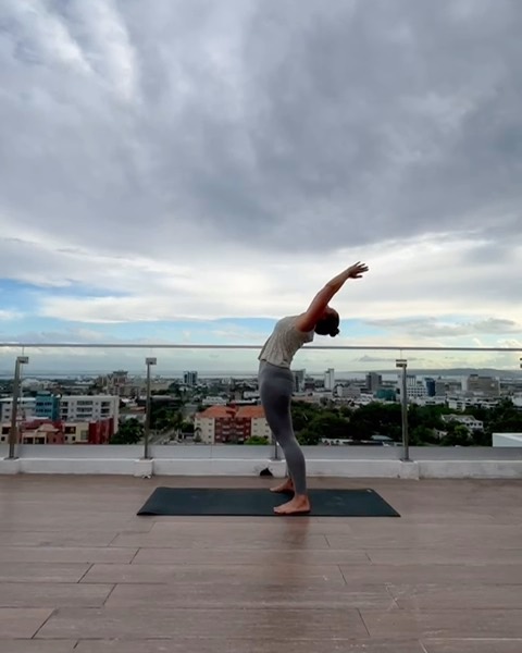 Down town Kingston with a little flow that will be in the first class back!
.
.
#plymflowyoga #yoga #yogapractice #flowyoga #vinyasa #vinyasaflow #yogaclass #plymstock #plymouth #yealmpton #yealmptoncommunitycentre #brixtondevon #southhams #devon #kingston #jamaica