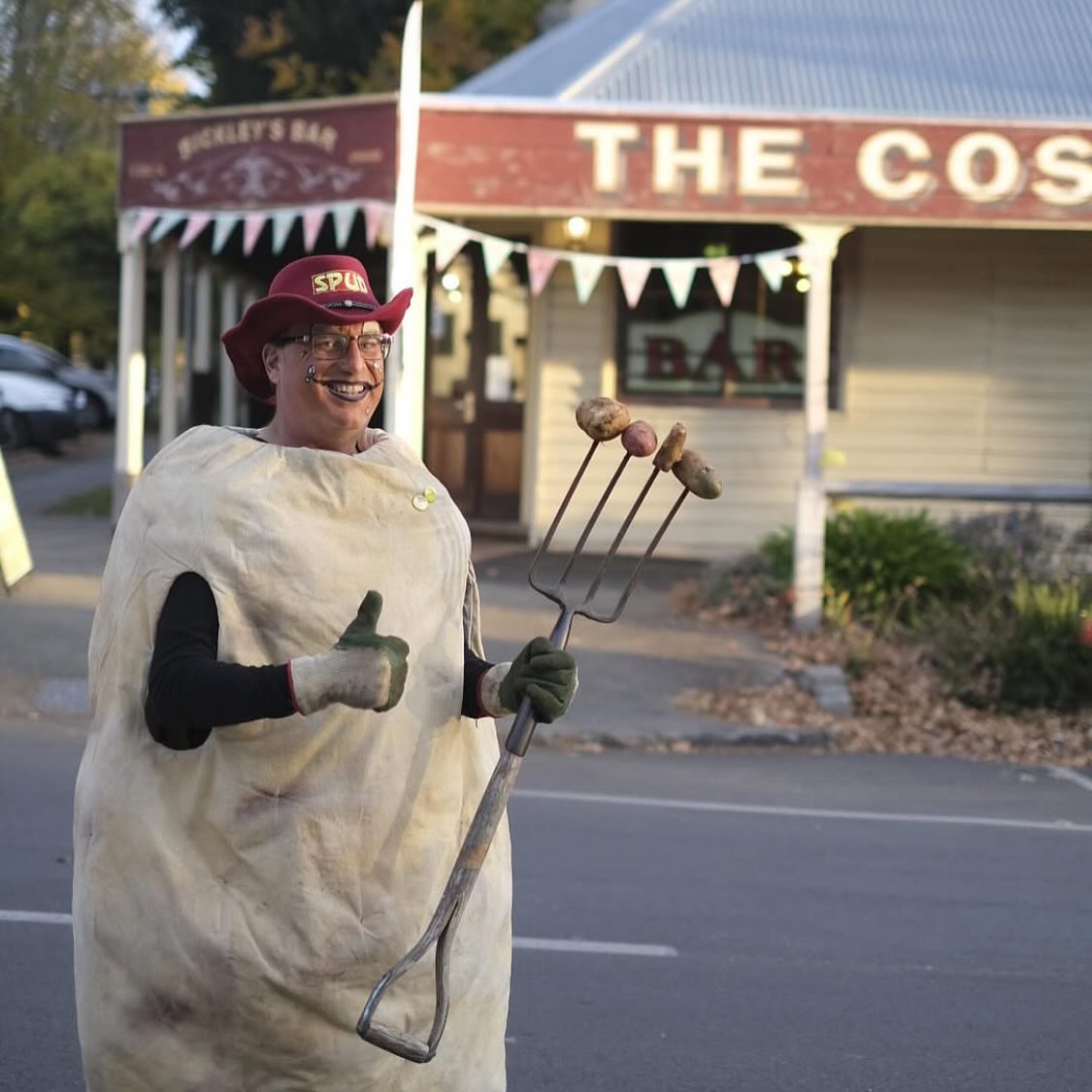 Missed out on the Street Fair? Don’t worry — the Spudfest fun isn’t over yet!
Join us for Discovery Day this Sunday with a jam-packed lineup:
• 🍳 Cooks in Conversation
• 🥔 Spud farmers back in Town Square
• 🏛️ History tours
• 🚶 Domino Trail walk
• 🚜 Farm tours
• 🛻 Farm Gate Trail
• 🔍 Scavenger hunts for all ages
There’s still so much to discover — come explore with us!
#Spudfest #DiscoveryDay #SpudCountry