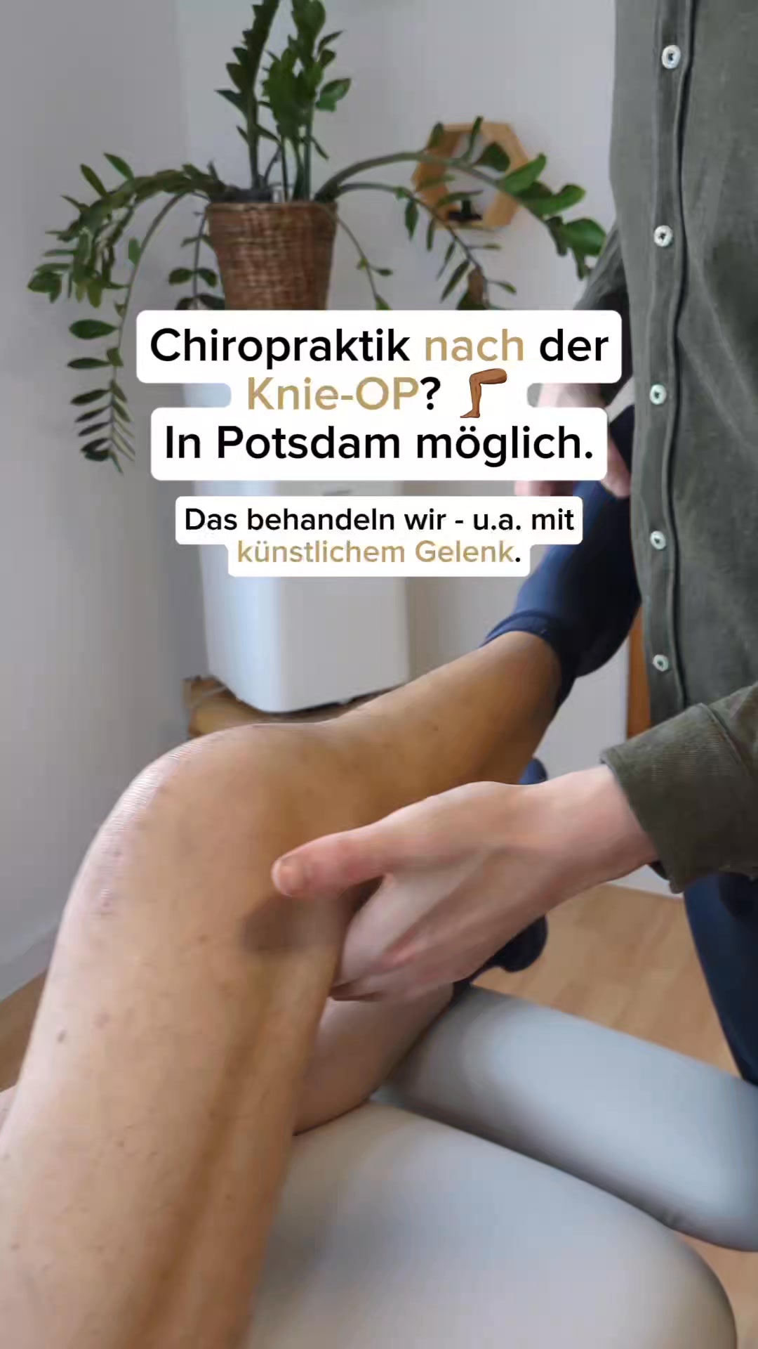 🦿 Künstliches Kniegelenk – und dann?
Nach einer Knie-OP ist die Reha ein wichtiger Schritt – aber auch danach kann gezielte chiropraktische Begleitung sinnvoll sein.
Wir schauen nicht nur aufs Knie selbst, sondern auch auf das Zusammenspiel mit Hüfte, Rücken und Fuß. Denn: Wenn sich dein Bewegungsmuster verändert, wirkt sich das auf den ganzen Körper aus.
Durch sanfte Techniken und funktionelle Tests unterstützen wir deinen Körper dabei, sich wieder stabil, ausgeglichen und sicher zu bewegen – Schritt für Schritt.
Wir nehmen uns Zeit, um dich individuell zu begleiten – auch nach OPs.
📍 ChiroDynamik Potsam
🗓️ Buche deinen Termin über den Link in der Bio oder schreibe uns eine DM!
#Chiropraktik #Schmerzfrei #Gesundheit #Beweglichkeit #chirodynamikpotsdam #wohlbefinden #chiropraktor #chiropraktiker #chiropraktikpraxis #rückenschmerzen #manuelletherapie #KnieOP #künstlicheskniegelenk #chirodynamik
