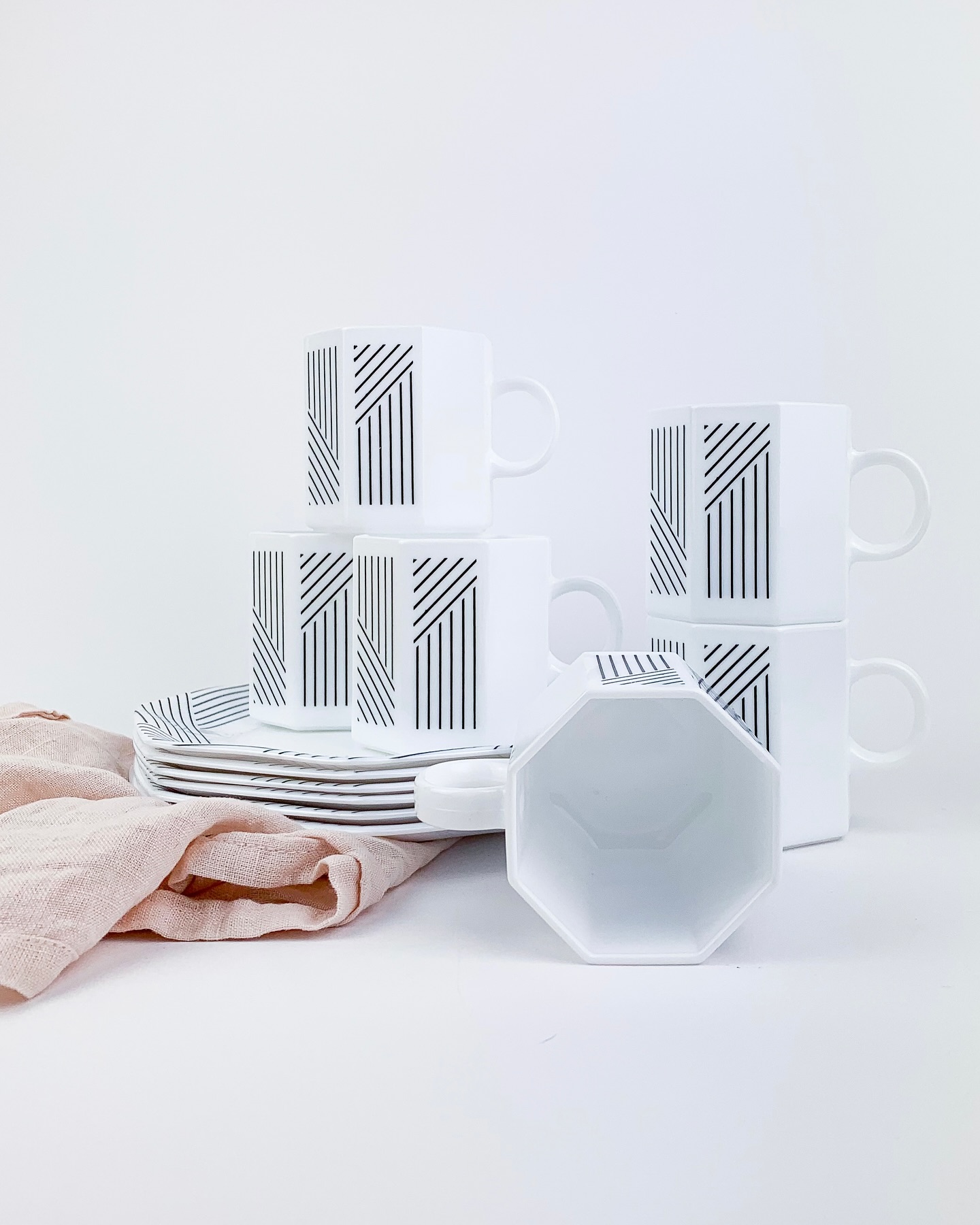 Geo lines & morning rituals!
This rare vintage set brings a bold touch to your everyday coffee or matcha moments. Octagonal, graphic, and full of quiet charm!
🛒 DM to shop & Inqiere
📧 Sign up for all that’s coming and to get a discount on your 1st order!
#HouseOfFenia #HOF #FeniasFinds #iAmHeirloom #VintageHomeware #Homeware #Breakfast #MatchaMornings #VintageFinds #CoffeeMoments #GraphicDesignLover #Bold #Geometric #ShopSmall #VintageTableware #DesignDetails #Heirloom #SlowLiving #