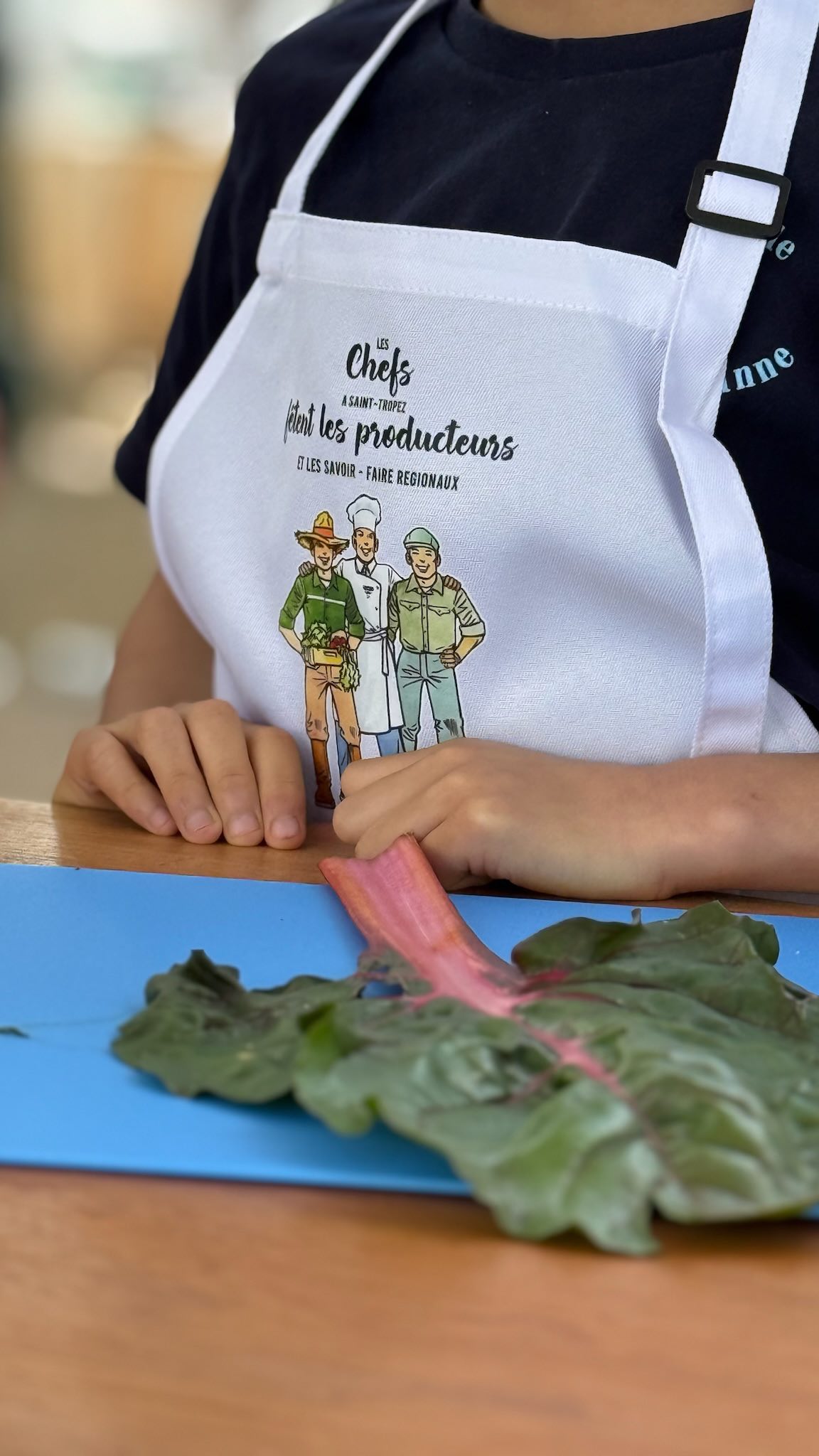 Ce week-end, les chefs ont fêté les producteurs… et les enfants aussi ! @les_chefs_a_sainttropez @turquoiseeventssainttropez @villesainttropez
Un grand merci à nos producteurs et particulièrement à ceux sollicités durant notre chasse 👧👦 @lapoutarguedevahe @la.manufacture.du.miel @la_plantation_de_seed @domaine_de_val_de_bois @loicdesaleneuve @2chavrou @la_cabriere_
#leschefsasainttropez #chasseauxproducteurs #sainttropez #marchédesproducteurs #cuisineaveclesenfants #recetteenfant #byjoytraiteur #byjoy #gastronomielocale #producteurslocaux #écolesdesainttropez #événementenfant #animationenfant #recettesalée #recettesucrée #découvertdessaveurs #petitsgastronomes #cuisineludique #momentdepartage #sttropez #var #provence
