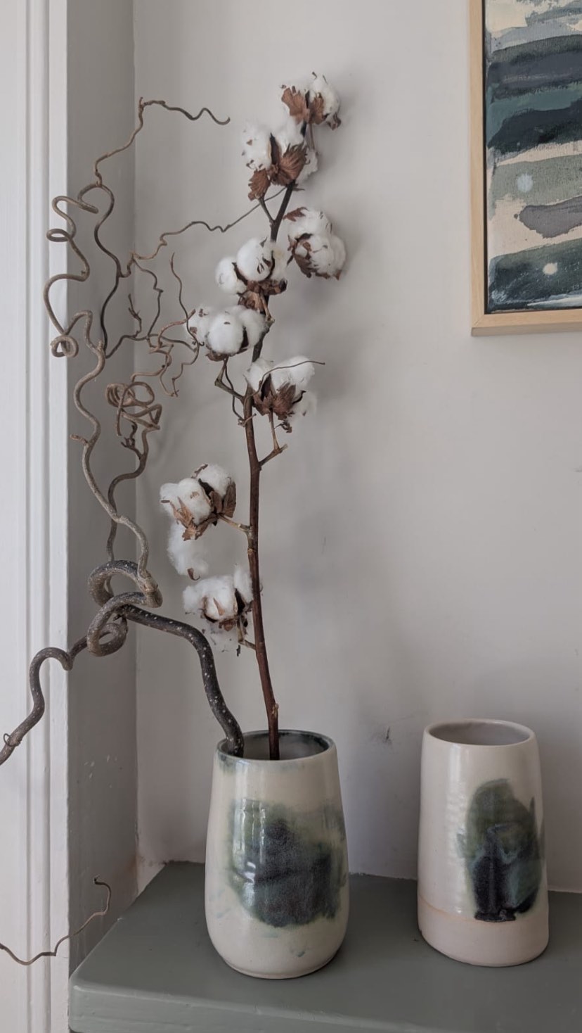 CIRCLE SPOTLIGHT: @te.by_kao
Kaori is a Japanese ceramicist, living in Shropshire. Her stoneware collection is influenced by her Japanese heritage and English nature. Kaori is passionate about creating simple form that is functional and a small piece of art in your home. Every piece is unique and sometimes imperfect that reflects Kaori’s Japanese culture – finding beauty in imperfection.
Kaori’s aim for the collection is to introduce stoneware objects which can encourage people to find a simple thing to appreciate in everyday life, and a sense of stillness in this busy world we are living in.
Kaori’s beautiful work is available to purchase at Swan Hill please DM us with any enquiries. ⚪️