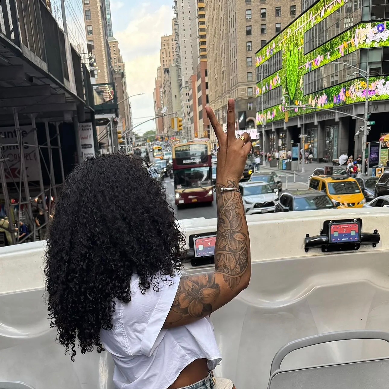 LUXURY HAIR WORLD WIDE 🌐
Shop yours www.laceaddicted.com