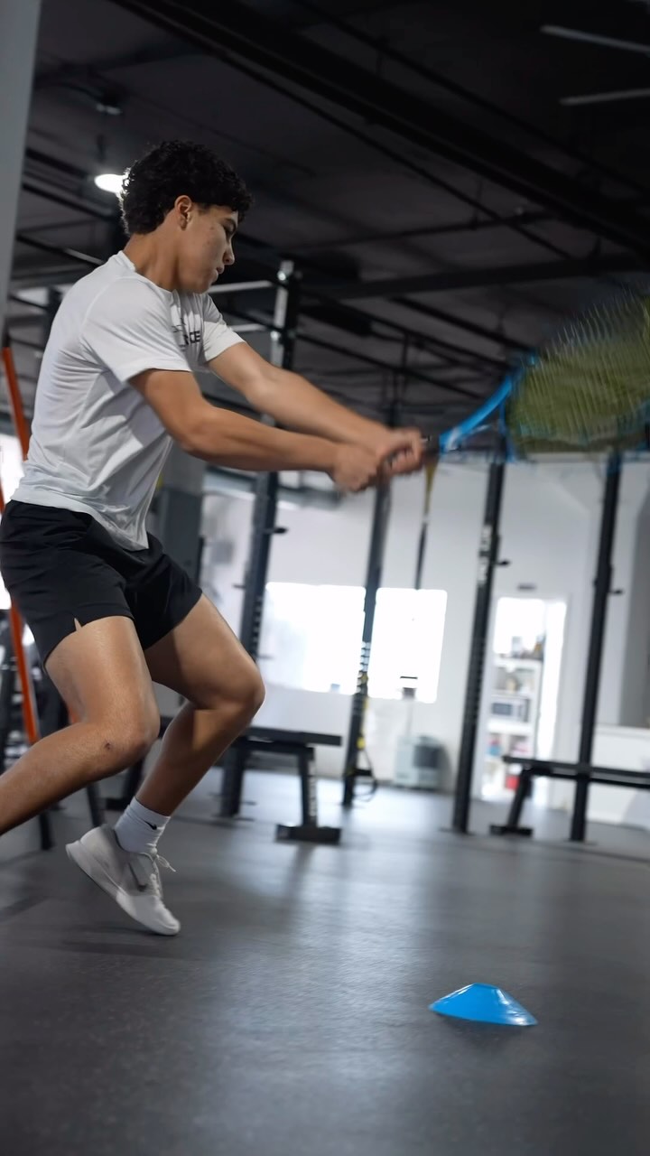 Pipehitter Performance — built for athletes who take their training seriously.
Tennis players: You don’t need another cookie-cutter gym program.
You need performance coaching from experts who actually understand your sport — because we’ve lived it.
We train movement, strength, speed, and recovery the way elite athletes do.
Our coaches are ex-tennis players and specialists in athletic development.
If you’re trying to win, this is where you train.
Book your first session now. Limited spots. Serious athletes only. DM
#PipehitterPerformance #TennisTraining #AthleteTraining #TrainLikeAnAthlete #CourtReady #StrengthAndSpeed #TennisPerformance