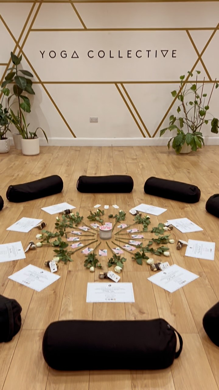 🎓 2024 YOGA TEACHER GRADUATES 🌟
.
This is what it looks like to say YES to your own personal growth…YES to your purpose…YES to becoming a yoga teacher!🧘♀️🧘♂️
.
Over 5 months, these incredible humans made a commitment to themselves to show up and transform themselves from dedicate and passionate yogi’s to authentic and confident Yoga Teachers - & I Aimée G-M, their course leader, couldn’t be prouder of each & everyone one of them 🥰
.
If you’ve been feeling the call…
If you’ve ever wondered, “Could that be me?”
This is your sign💫
.
📩 DM us “I’m ready” to start your 200hr Yoga Teacher Training journey with Yoga Collective Academy.
.
👉Applications are open - spaces are limited - Don’t delay…get in touch today
.
.
.
#yogateachertrainings #YTT2024 #yogacollectiveacademy #becomeayogateacher #yogajourney #yttgraduation #200hrytt #200hryogateachertraining #yogacollective #ashatangavinyasayoga #yogateachertraining