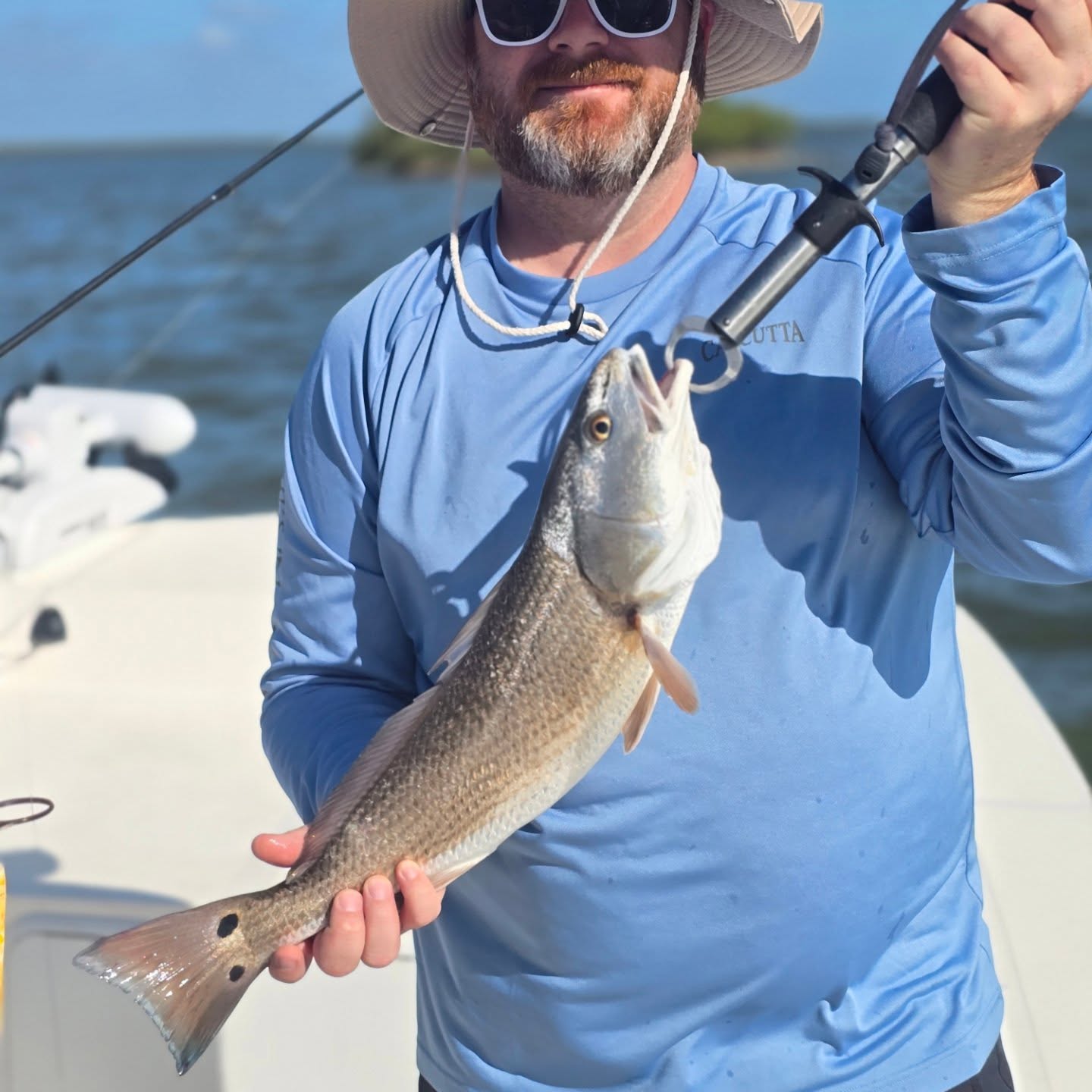 Fun day catching some reds!!! #buckedupapparellc #coderedfishingcharters #floridalife #floridafishing #floridafishingproducts #newsmyrnabeach #mosqutiolagoon #4horsemancorks #sordknives #xtratufboots #kto_customrods www.coderedfishingcharters.com