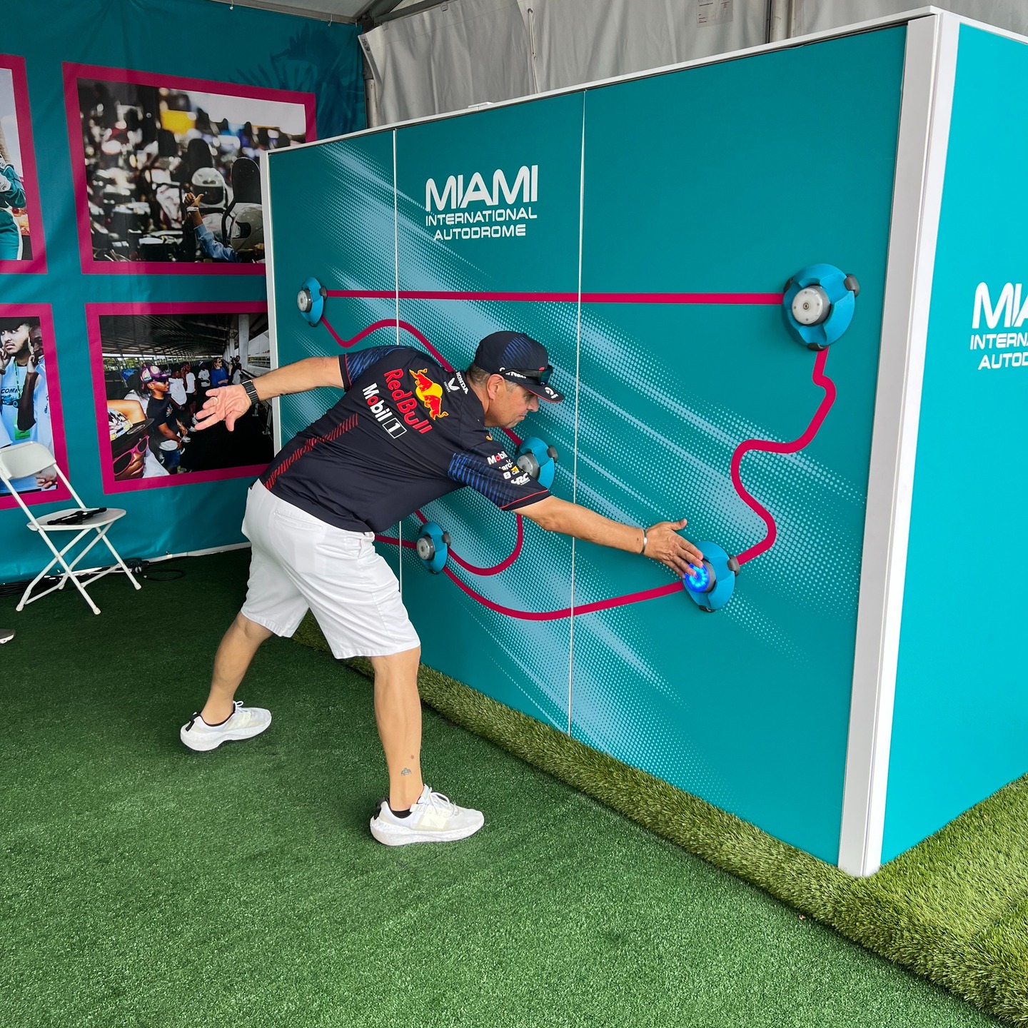 It was an electric atmosphere this weekend at the F1 Miami Grand Prix🏎️at the Hard Rock Stadium as fans took on our reaction challenge to achieve as many points as possible around the Miami Grand Prix Track 🙌
#miami #miamif1 #hardrockstadium #activation #grandprix #racing #reaction #skills #fanzone #fanengagement #fanexperience #sportsevents