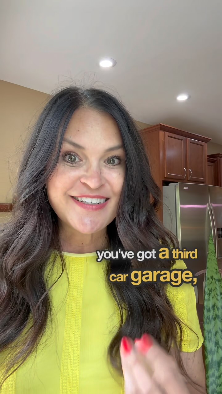 A third car garage for all your storage needs! 305 Traci Dawn Rolla