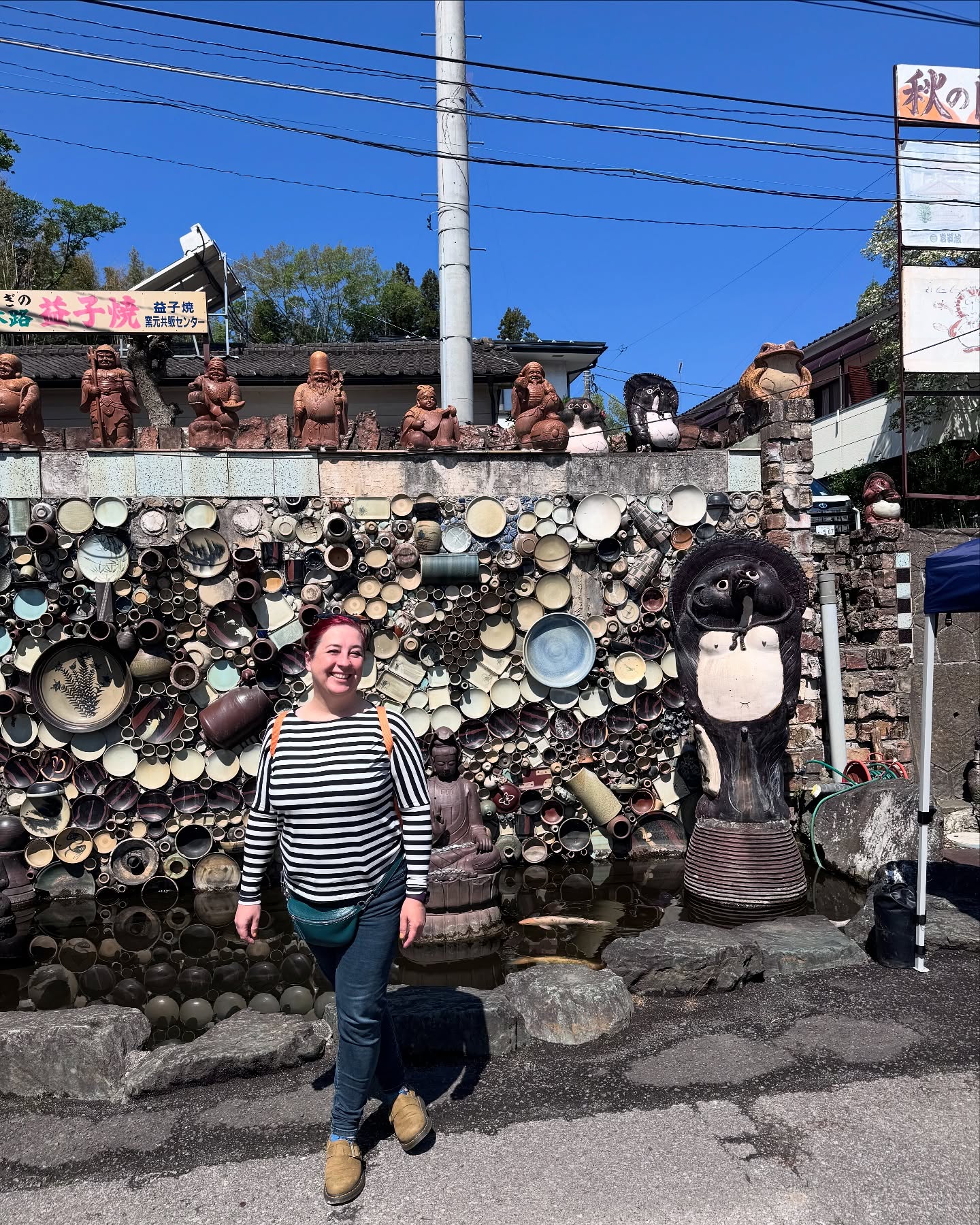 A tiny capture of some pots on day two. The weather was kind on this day and it was heaving! You could spend the whole week here, I defo didn’t see it all. I will come back again. I love you Japan!