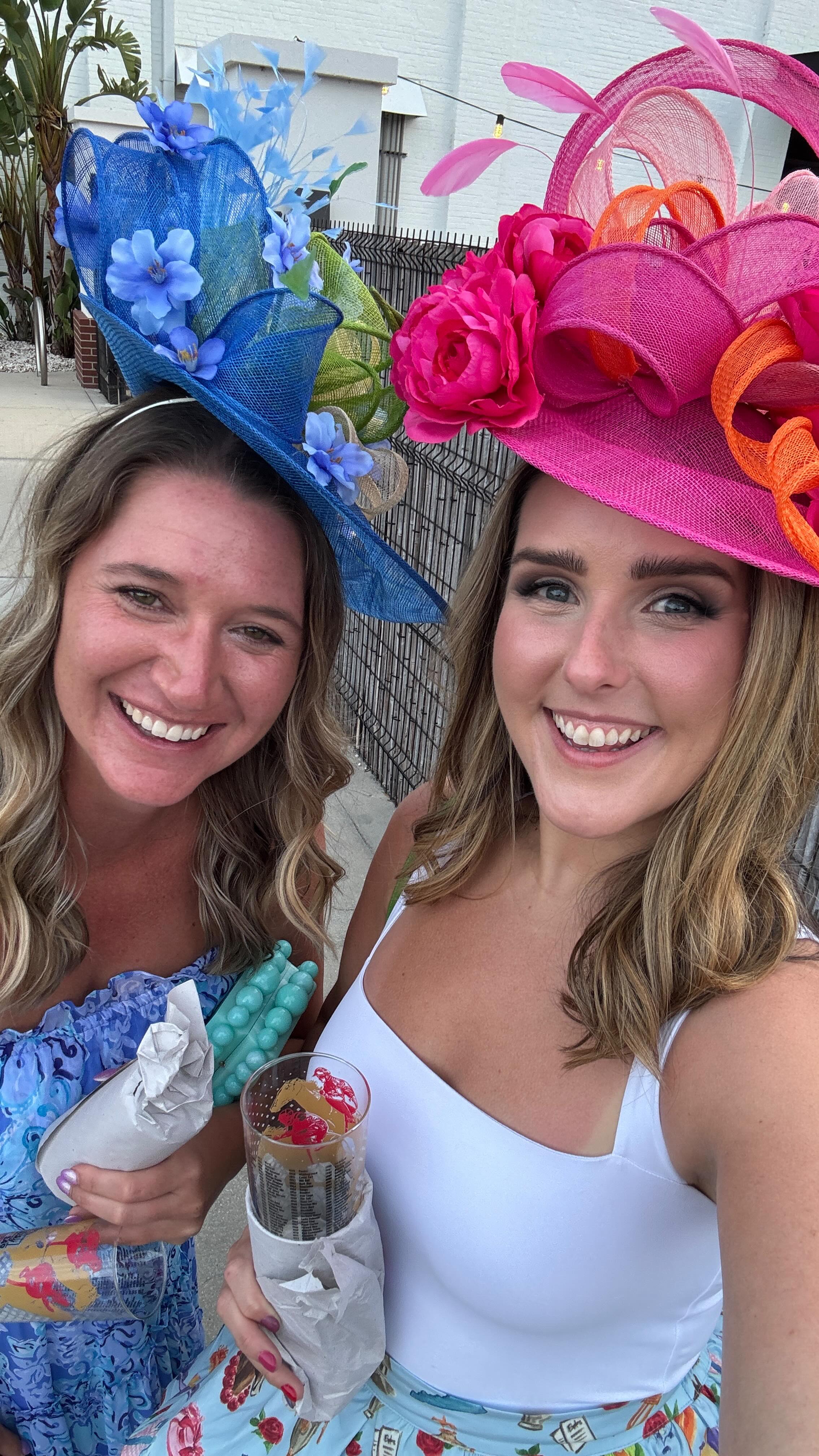 Interrupting your Met Gala Monday with a little weekend throwback to my Derby Outfit! 🐎🎀💙