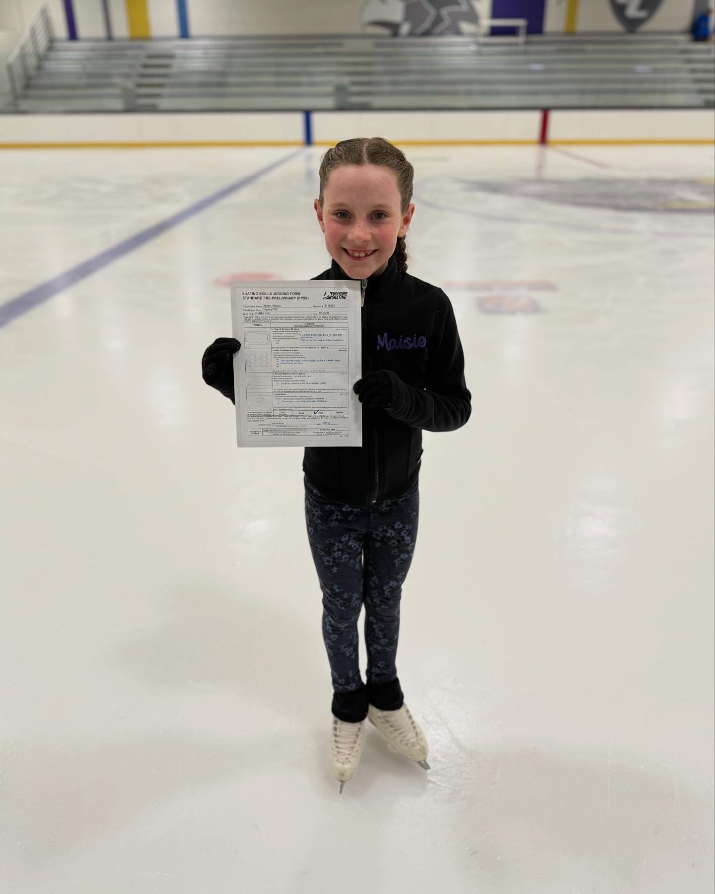 Lots of great skating happening in April! It was a busy month of tests, competitions, and new skills. So proud of everyone for their hard work! Congratulations on a great start to the season! 🤩⛸️