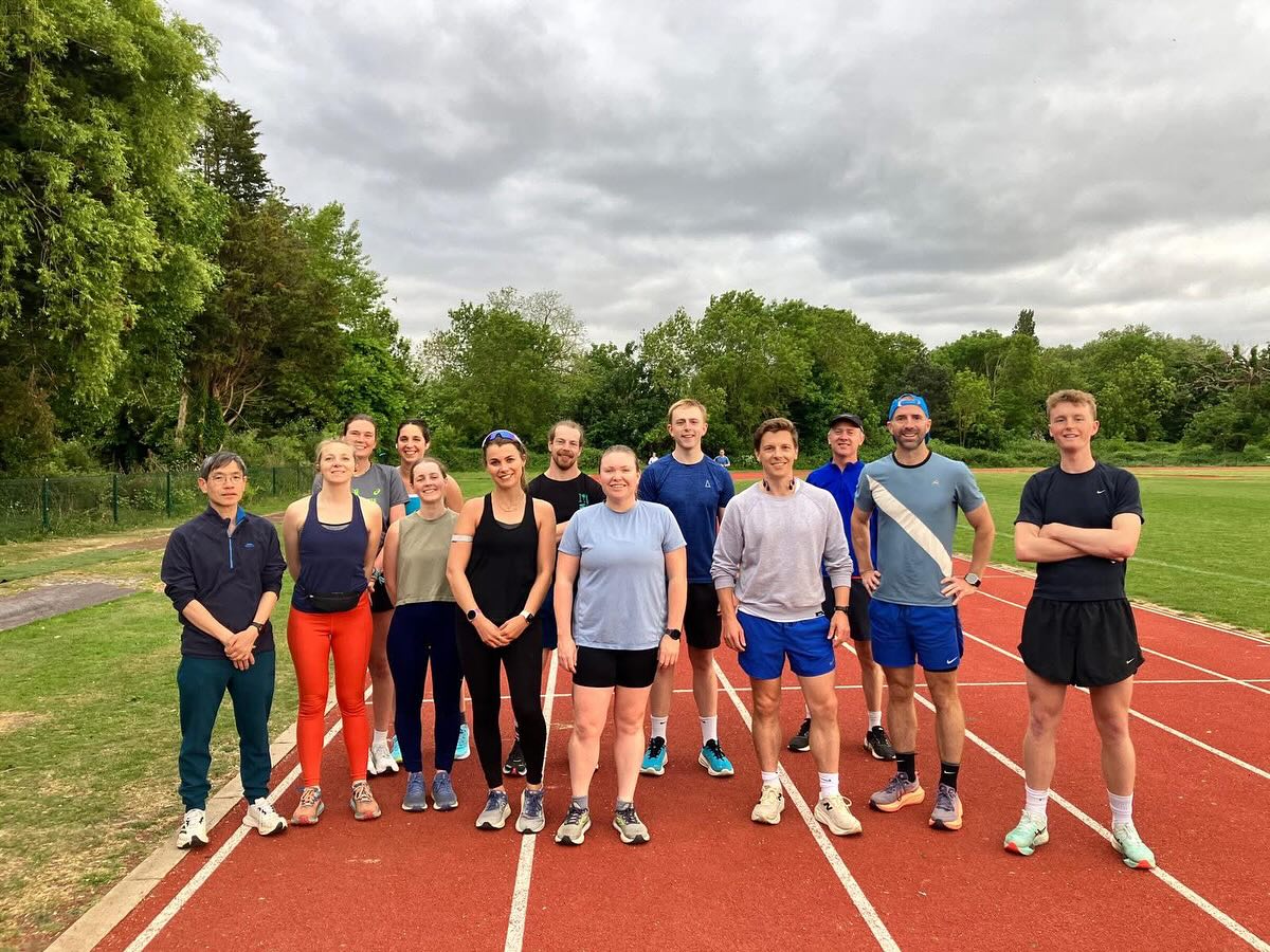 Tuesday intervals at Barn Elms, Paddington Track and Bishops Park ⛅️
Spring is the perfect time to join an intervals session with FRC, new joiners are always welcome! For details, see the pinned post on our page and join our fb group where session details are posted every week 🌷