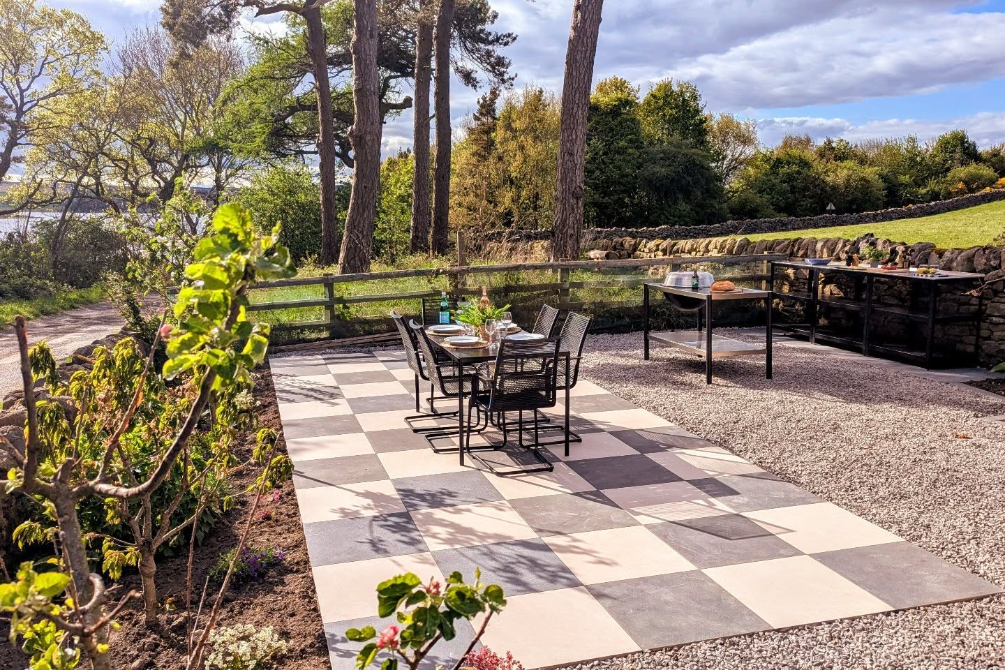 🌲 Alfresco Dining 🌲
We’ve added a west-facing terrace at Cronkley Cottage with an outdoor dining area, a charcoal BBQ island, and a food prep area — perfect for lazy long lunches!
Fire up the BBQ, pour yourself a drink, and listen to the birds singing 🐦
#CheckerboardPatioGoals #CronkleyCottage #HolidayLet #HolidayCottage #Northumberland #CountyDurham #AlfrescoDining #BBQWithAView