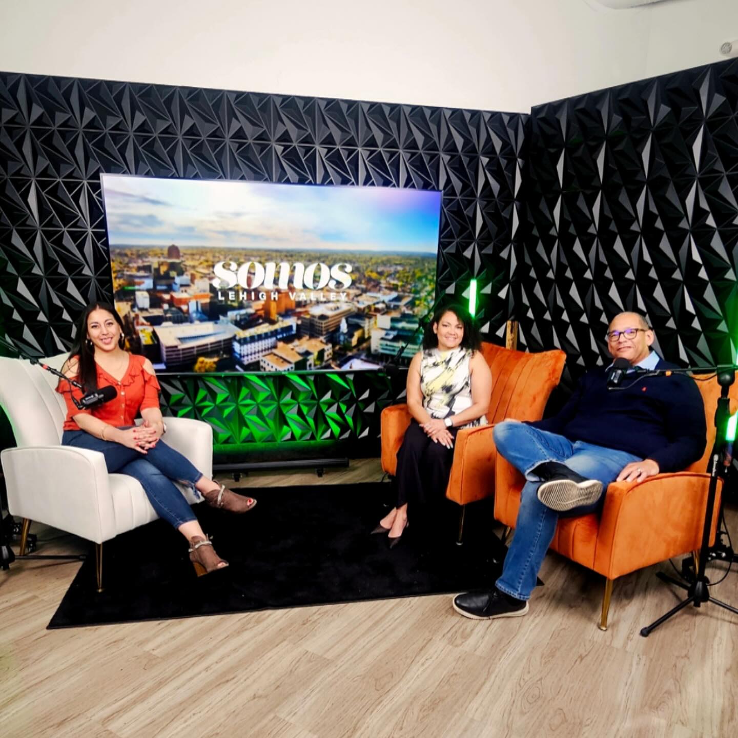 Great new episode of @somoslvpodcast is now out! Thank you to host @saralaprincesa and @yamelisaj for participating in this dynamic conversation around #networking with respect.