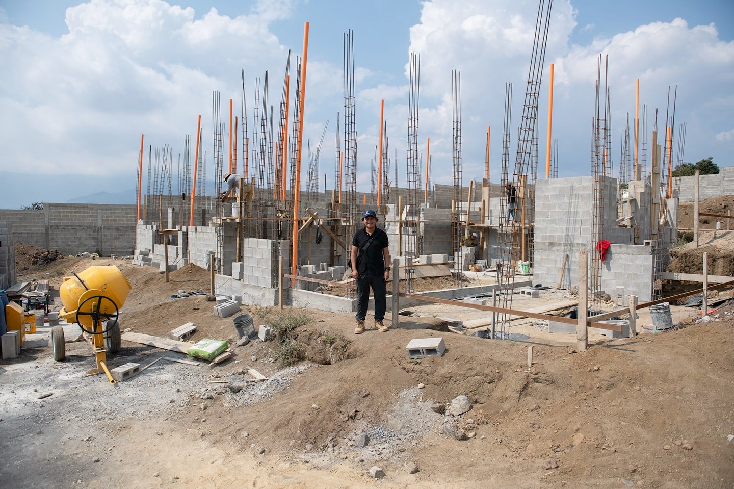 Jeremiah 29:11 says, “For I know the plans I have for you, declares the Lord, plans for welfare and not for evil, to give you a future and a hope.” It’s one of the most read and repeated verses of the Bible, and although it sounds hopeful, it is sometimes hard to truly believe.
Yet when we have young ladies living at Casa de Gracia, this will be a verse we would like our girls to study so that they can come to understand and believe the fact that God’s thoughts for their lives are good, and their past — no matter how painful it has been — does not define them, but rather the thoughts that God has toward them of peace.
We can only truly understand this peace by being close to God: the perfect God, the loving God, the God who gave his life out of love for his children, a God who redeems our pain and gives it purpose.
At Casa de Gracia, our desire is to see our young ladies physically well, enjoying good health, academically fulfilled, successfully reintegrated into society, and enjoying life to the fullest.
But we’re also aware that merely helping to make that possible is not enough.
Our legacy goes beyond the roof over their heads, the walls that protect them, and the support we offer.
The best thing we can do is to guide them with love and grace to finding their identity in Christ.
May that be our legacy!