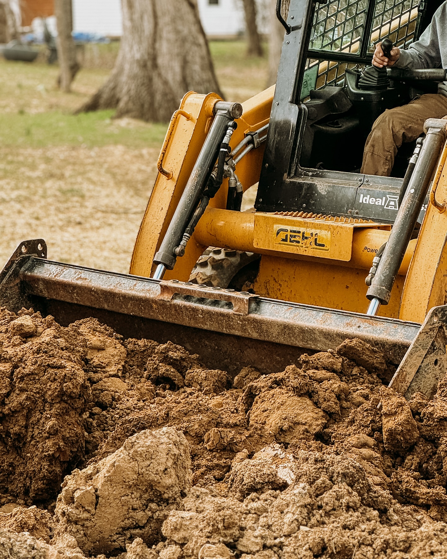 Moving dirt is just the beginning. 🚜 Whether you need drainage solutions, driveway grading, site prep, or general dirt work — we do it all with the right equipment and experience to get the job done right. From reshaping landscapes to solving water runoff issues, our team brings precision and efficiency to every job. Need help with your next project? Let’s talk dirt! https://www.earthadvocateohio.com
#DirtWork #Grading #DrainageSolutions #DrivewayGrading #SitePrep #LandscapingCrew #SkidSteerWork #ExcavationServices #OutdoorProjects #HeavyEquipment #LocalLandscaping #LandGrading #EarthMoving #ContractorLife