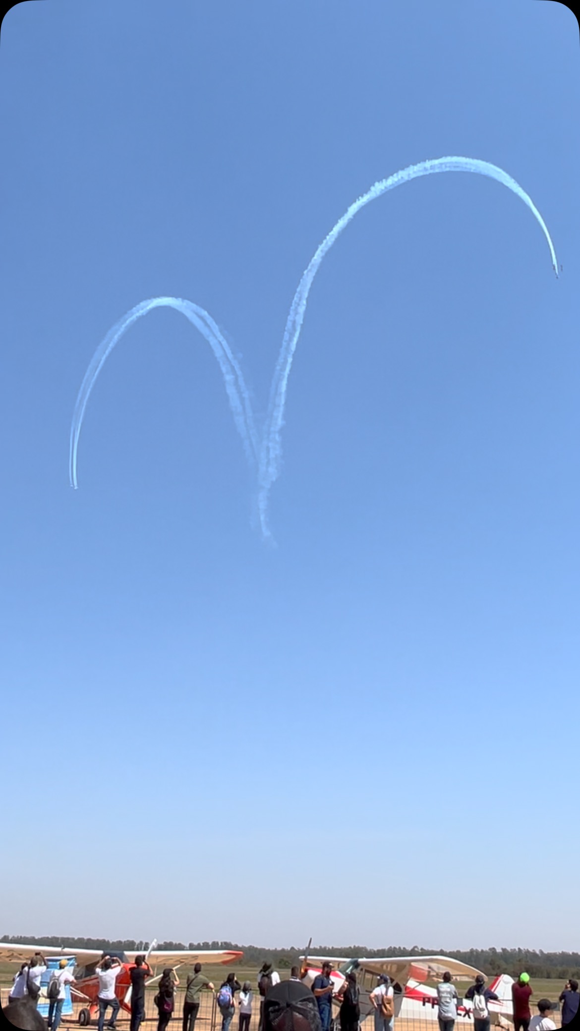 Como é lindo o coração da nossa Esquadrilha da Fumaça!
#aviation #aviationlovers #reels #brasil #esquadrilhadafumaça