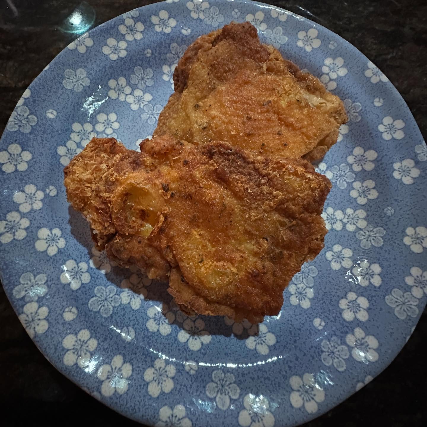 Hows dis? WINNAH WINNAH CHICKEN DINNAH 🤙🏽🐓Garans ah? All you gotta do is season your batter with #GaransballbaransSalt and fry um up!