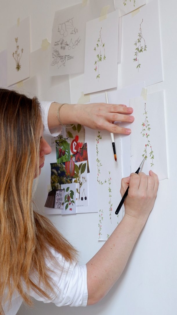 Cada rincón tiene una historia...
Observamos con cariño la flora que abraza Ezcaray y de ella nació algo mágico, un conjunto de papelería pensada para emocionar, para contar quiénes son, desde su casa.
Porque los detalles también hablan, y cuando nacen del corazón, se sienten.
#diseñoconalma #papeleriaqueemociona #sitiosqueinspiran #eventosconhistoria #bellezanatural.
#somosechaurren #mdateliercreative #papeleriaparaeventos #papeleriacreativa