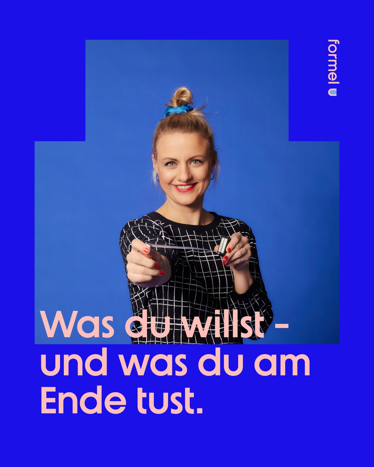 𝗪𝗮𝘀 𝗶𝘀𝘁 𝗱𝗲𝗿 𝗔𝘁𝘁𝗶𝘁𝘂𝗱𝗲-𝗕𝗲𝗵𝗮𝘃𝗶𝗼𝗿 𝗚𝗮𝗽?
Nahezu jeder will nachhaltig wohnen, kauft aber trotzdem bei IKEA & Co.
Wir 𝘄𝗼𝗹𝗹𝗲𝗻 grün wohnen.
Bewusst. Hochwertig. Ressourcenfreundlich.
Aber wenn’s schnell gehen muss?
Landet der Klick doch wieder beim Möbelriesen.
Ich kenn das.
Ich suchte ein Massivholzbett, fair produziert oder Secondhand.
Was ich fand:
→ endlose Lieferzeiten
→ Preise jenseits des Budgets
→ Secondhand? Nichts dabei, das gepasst hätte.
Am Ende? IKEA. Wieder mal.
𝗗𝗲𝗿 𝗪𝗶𝗹𝗹𝗲 𝗶𝘀𝘁 𝗱𝗮, 𝗮𝗯𝗲𝗿 𝗱𝗮𝘀 𝗦𝘆𝘀𝘁𝗲𝗺 (𝘂𝗻𝗱 𝗶𝗰𝗵) 𝘄𝗮𝗿𝗲𝗻 𝘇𝘂 𝗯𝗲𝗾𝘂𝗲𝗺.
Nobody’s perfect.
Aber: Nächstes Mal will ich’s besser machen.
Was hilft?
→ Klare Kriterien: Was ist dir wirklich wichtig?
→ Netzwerke: Wo findest du nachhaltige Alternativen?
→ Geduld: Nicht alles muss sofort da sein.
Oder: 𝗟𝗮𝘀𝘀 𝗱𝗶𝗿 𝗵𝗲𝗹𝗳𝗲𝗻.
Ich finde für dich Möbel und Wohnaccessoires aus zweiter Hand,
stilvoll, nachhaltig und passend zu dir.
Denn:
𝗡𝗮𝗰𝗵𝗵𝗮𝗹𝘁𝗶𝗴 𝗹𝗲𝗯𝗲𝗻 𝗵𝗲𝗶ß𝘁 𝗻𝗶𝗰𝗵𝘁: 𝗽𝗲𝗿𝗳𝗲𝗸𝘁 𝘀𝗲𝗶𝗻.
𝗦𝗼𝗻𝗱𝗲𝗿𝗻: 𝗗𝗶𝗲 𝗠𝗶𝘀𝗰𝗵𝘂𝗻𝗴 𝗺𝗮𝗰𝗵𝘁’𝘀.
Für mich gibt’s kein Schwarz-Weiß.
Eher ein schönes, buntes Grau 🌈.
→ 𝙒𝙞𝙚 𝙧𝙞𝙘𝙝𝙩𝙚𝙨𝙩 𝙙𝙪 𝙙𝙞𝙘𝙝 𝙚𝙞𝙣 – 𝙣𝙚𝙪, 𝙜𝙚𝙗𝙧𝙖𝙪𝙘𝙝𝙩 𝙤𝙙𝙚𝙧 𝘿𝙄𝙔? 𝙄𝙘𝙝 𝙗𝙞𝙣 𝙜𝙚𝙨𝙥𝙖𝙣𝙣𝙩 𝙖𝙪𝙛 𝙙𝙚𝙞𝙣𝙚 𝙄𝙙𝙚𝙚𝙣!