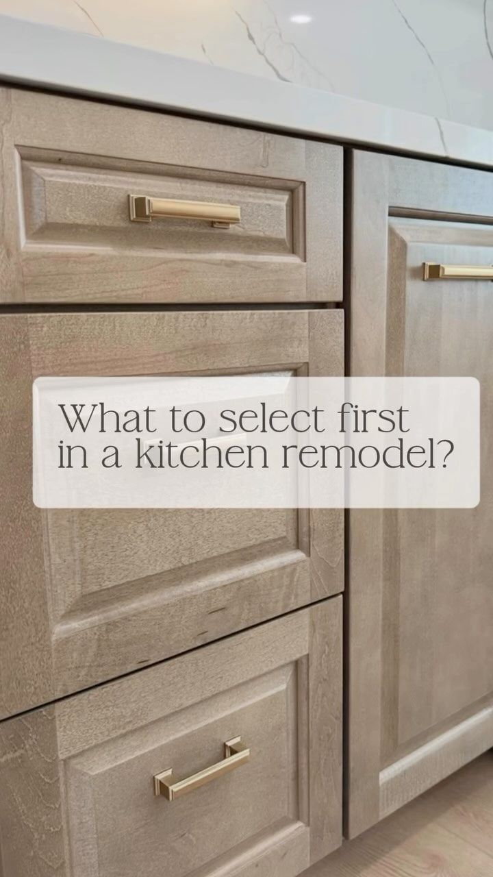 What to Select First in a Kitchen Remodel?
1. Cabinets
Cabinets shape your entire kitchen layout and define the style. They set the tone for everything else and have the longest lead times.
2. Countertops
Once your cabinet style and color are chosen, it’s easier to find a countertop that complements beautifully!
BUT… if there’s a countertop you absolutely love,
you can build the rest of the design around it.
Sometimes a unique stone or slab becomes the star of the kitchen.
3. Flooring
Pick your flooring after you’ve selected the cabinets and countertop, to make sure the undertones work together.
4. Backsplash
Wait until everything else is chosen, then select a backsplash that ties the space together or adds that final pop of personality!
#Davanna #DavannaStudio
.
.
.
#KitchenRemodel
#KitchenDesign
#KitchenInspo
#HomeRenovation
#RemodelGoals
#kitchengoals
#ModernKitchen
#KitchenMakeover
#KitchenStyle
#DesignTips
#KitchenCabinets
#DreamKitchen
#CustomKitchens
#KitchenDetails
#KitchenDecor
#KitchenRenovation
#SoCalHomes
#sandiegodesign
#SanDiegoLiving
#SanDiegoRealEstate
#KitchenDesignSanDiego
#SanDiegoHomes
#SanDiegoRemodel
#SanDiegoKitchen
#KitchenRemodelSanDiego