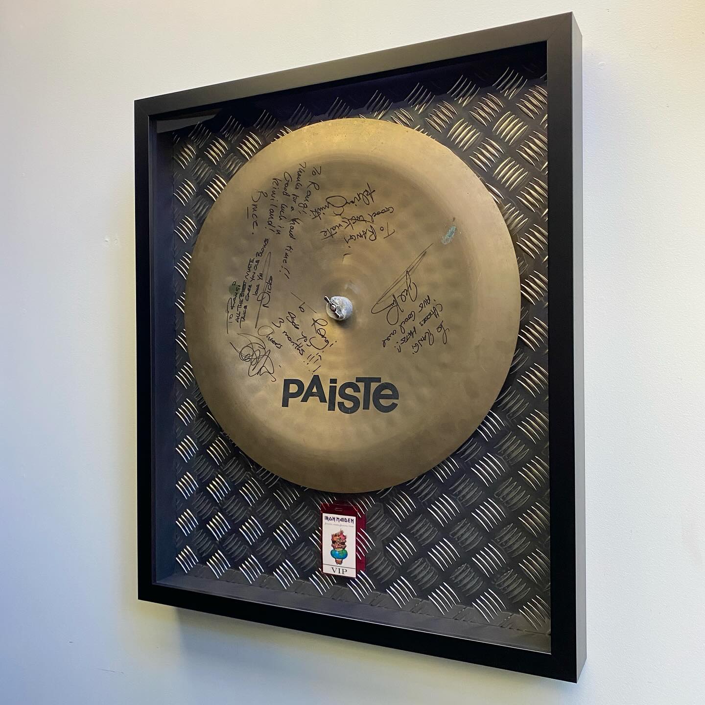 Saving the best till last. Dang!
#ironmaiden
#crawfordpicturemouldings
#nzframers