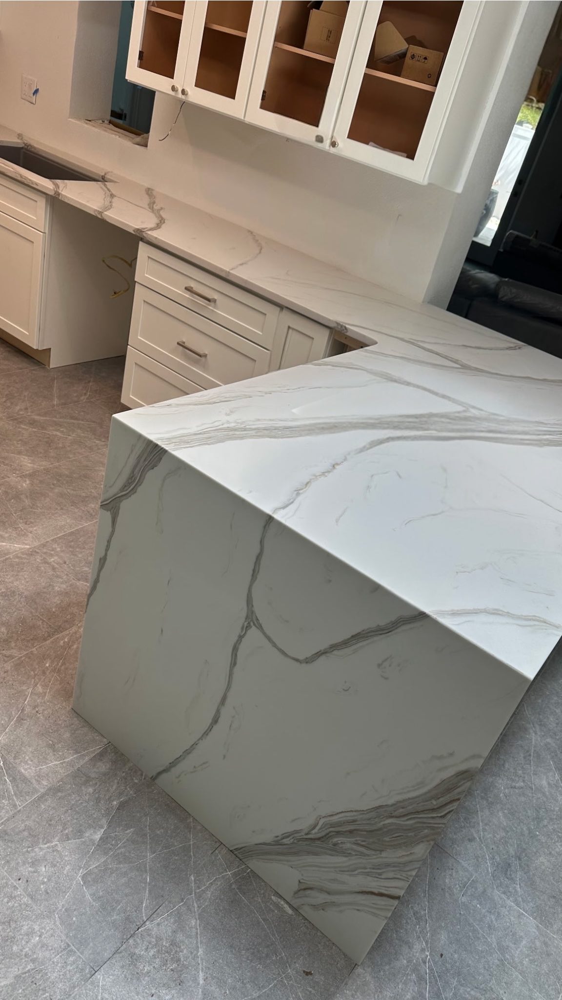 Ready for a kitchen upgrade?
At Elegant Marble & Granite Design, we turn your vision into reality with premium quartz countertops—beautiful, durable, and low-maintenance.
Let our expert team help you create the kitchen you’ve always dreamed of!
Contact us today for a free estimate! 813-786-7399 or 813-391-0764
#QuartzCountertops #KitchenUpgrade #ElegantMarbleAndGraniteDesign #HomeRemodel #DreamKitchen #CountertopExperts #QuartzDesign