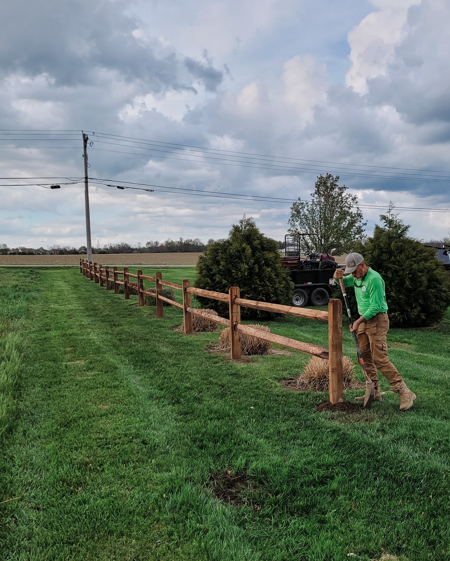 We’ve been busy with a couple of beautiful fence projects lately—one a full replacement of an old, weathered fence, and the other a custom privacy fence to create the perfect secluded spot for a sauna. Loving how both turned out! 🌾✨🪚
#FenceWork #PrivacyUpgrade #BackyardDesign #OutdoorLiving #FenceGoals #LandscapingDreams #CraftedWithCare