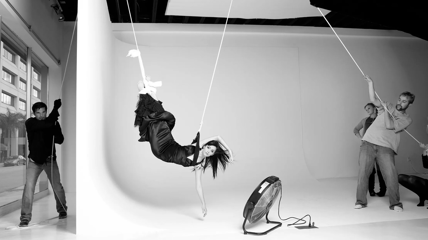 Brands don’t build themselves - we just make it look like magic! 🪄💫
#BehindTheBrand #CreativeProcess #WhitespaceDXB
____
Marken bauen sich nicht von selbst - aber wir tun einfach so, als wär’s Magie! 🪄💫
#Branding #Marketing #DigitalMarketing