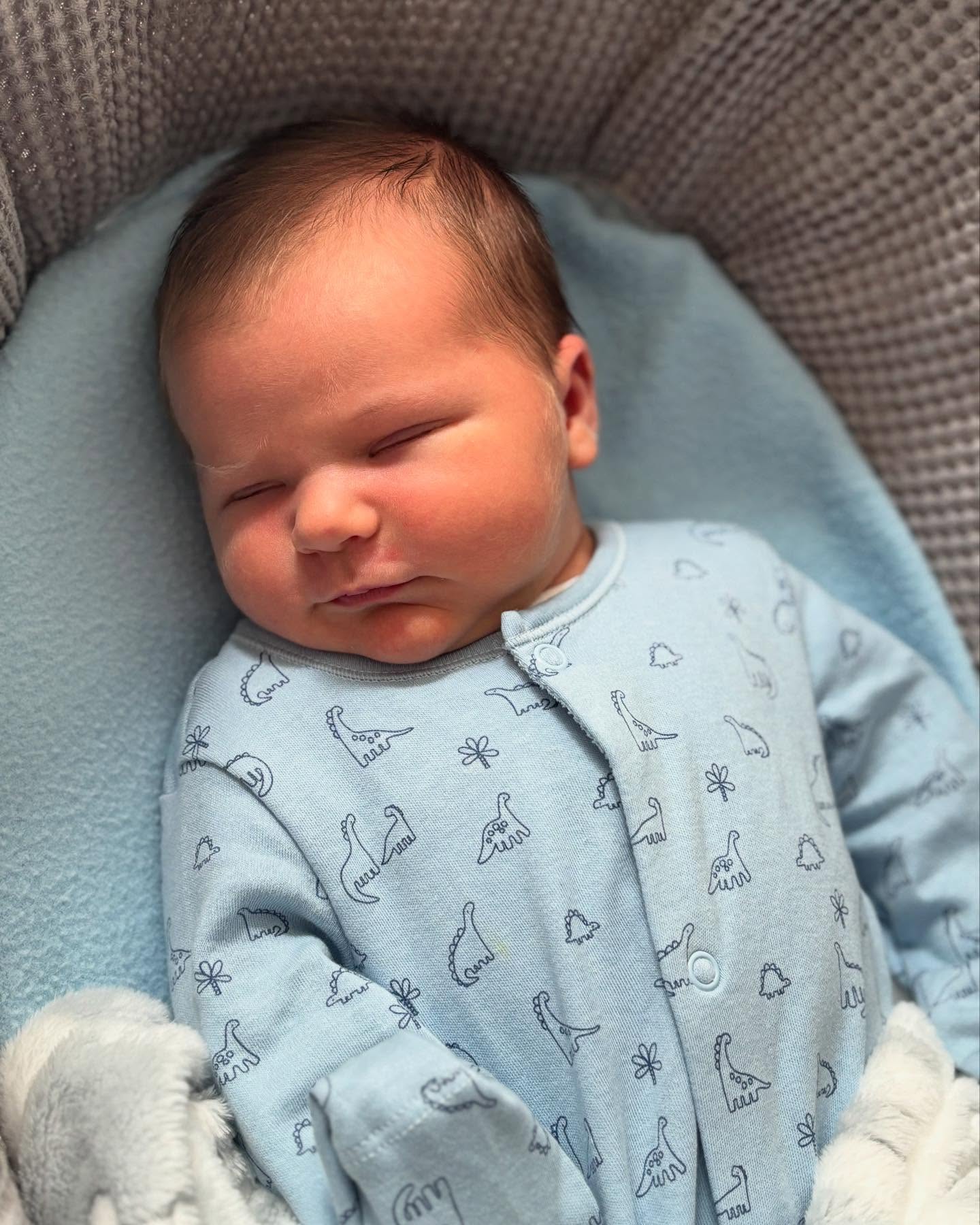 I thought it was about time to introduce the newest little bundle of joy…Teddy 🧸
Born on 17/04/25 weighing a whopping 9lbs 15oz on his actual due date! His big sister Tilly is taking her duties very seriously and is loving every minute! So grateful!
I had the most amazing experience birthing him at home in the birthing pool with the help from the amazing @sashhomebirth team!
I feel so proud of myself being able to birth him at home naturally, especially at the chunky weight he was 🙈!
If there is anything I have learnt from the whole experience it is to listen to your gut and follow your heart! I nearly missed out on my Homebirth because I had a scan at 39 weeks telling me he was going to be big and that I shouldn’t have a Homebirth and to be induced or even a c-section! I refused both and wanted to wait it out. I’m so glad I did! Who says you can’t give birth naturally to a big healthy baby?!?
I am still soaking up all the newborn greatness so will still not be taking on any new large website enquiries currently…but please do let me know if you need any website updates as I will be happy to schedule in some time 🫶🏼
Lots of love,
Amy 💐