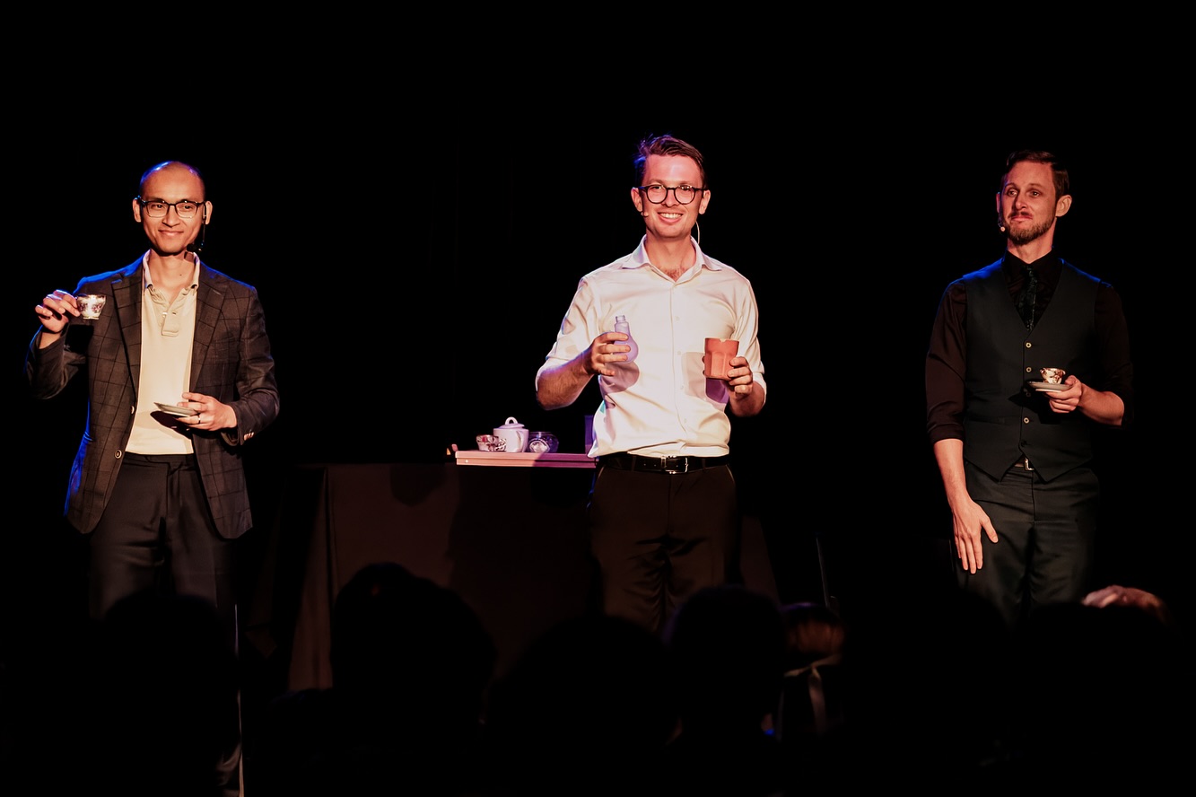 Photo dump from Best of Fringe Magic with @stuart_lightbody @baenedict.kt @sammy_showtime @bestoffringemagic
#magic #gluttony #magicshow #bestoffringemagic
Photos by @rryan_photos