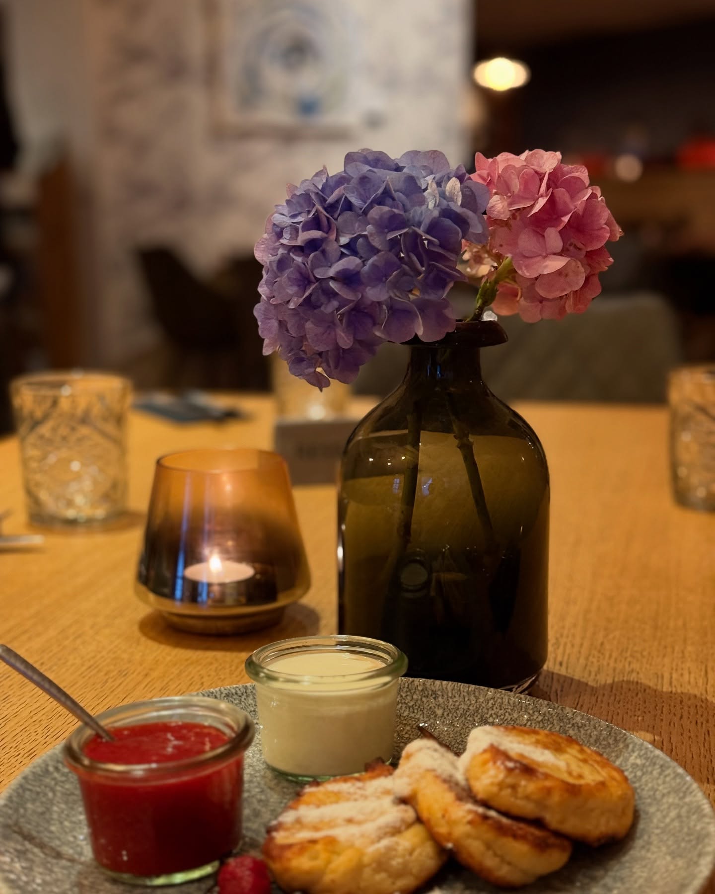 There’s a special kind of atmosphere in the morning with us — every moment is about comfort and ease.
Start your day the right way with us.
Let’s create beautiful moments together✨