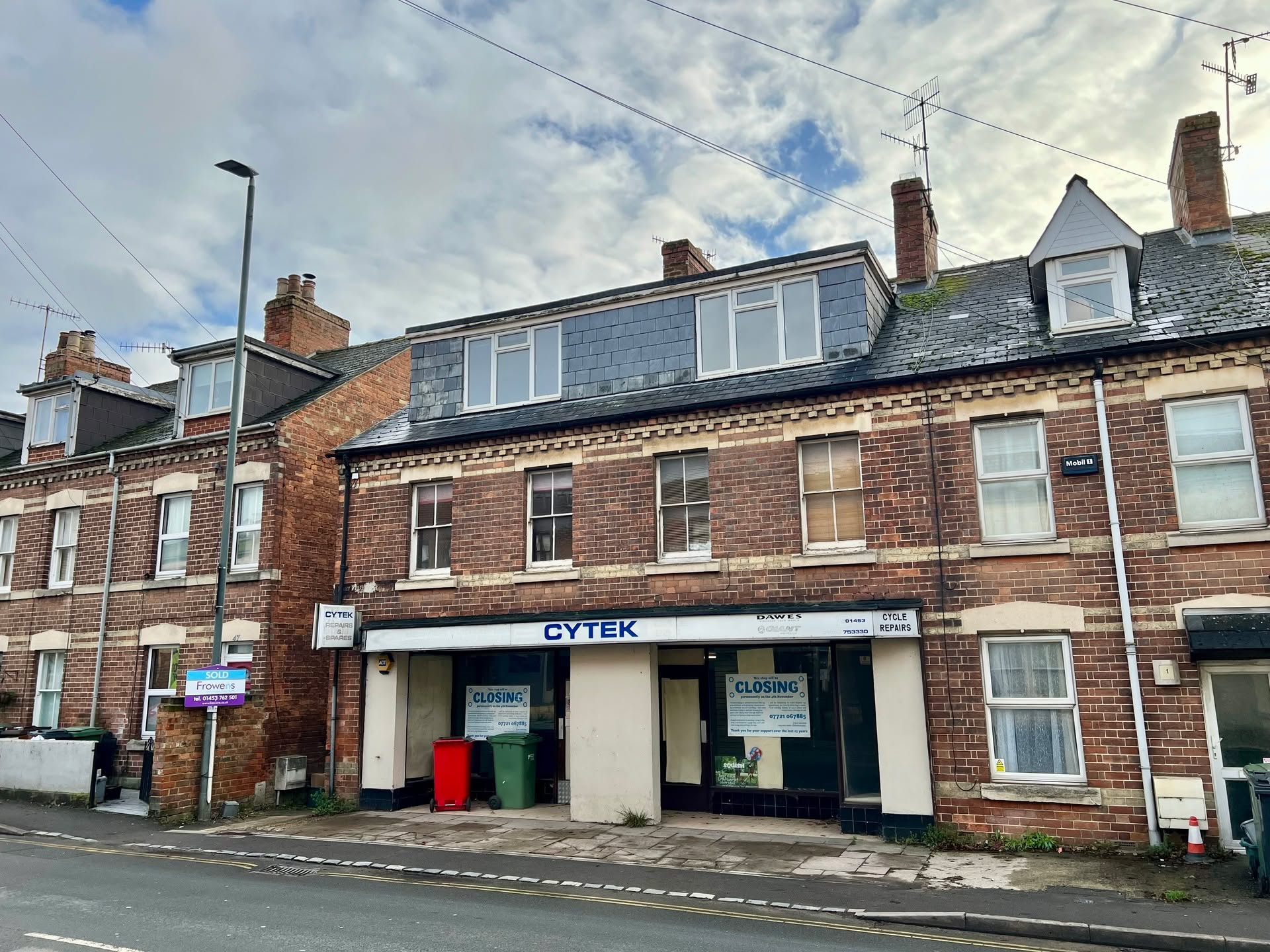Planning permission granted! For a change of use application within a conservation area in Stroud. The project involves the subdivision of a premises which currently comprises a retail unit at ground floor and a duplex apartment at first and second floor. The client plans to return the building to two separate terraced properties (as it was originally prior to the previous refurbishment and introduction of the retail unit which took place in the 1960s). The layout of the new dwellings was informed partly by the client’s wish to retain as much of the existing structure as possible, including some large steel beams (which helped create the larger retail spaces at ground floor level), as well as the existing stairs and basement access.
#changeofuse #convervationarea #planningpermissiongranted #architecture #refurbishment