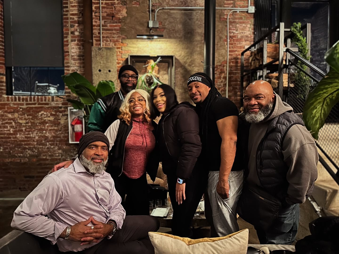 🎨📸 Who remembers the after party at @motterestaurant ?? 🔥🙌🏽 Ayo! let’s do it again……Artist, Contributors, and Vendors submit your work to be apart of this creative show and experience.
This will be an indoor and outdoor event!
Visit our web site for details. All are welcomed! ❤️
www.AITC-Mag.com
#aitcmagazine #baltimoreartist #canton #highlandtown #painters #baltimorephotographers #create #showcase #artshow #galleryshow #onelove #bts