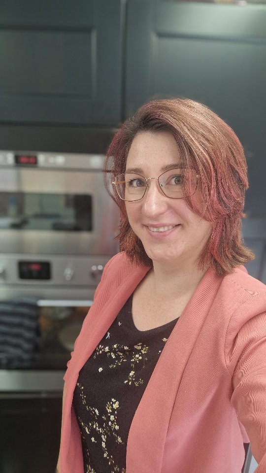 Donderdag bakdag🧁🎂
Met een hele speciale bestelling op de planning 💕
Maar ik heb genoeg uitgesteld ondertussen. Ik ga gauw weer aan de bak 🤭😋.
Fijne donderdag!
#suikertijd #cupcakes #taart #kinderfeest #verjaardagstaart #zuidberghuizen #Oldenzaal #losser #enschede