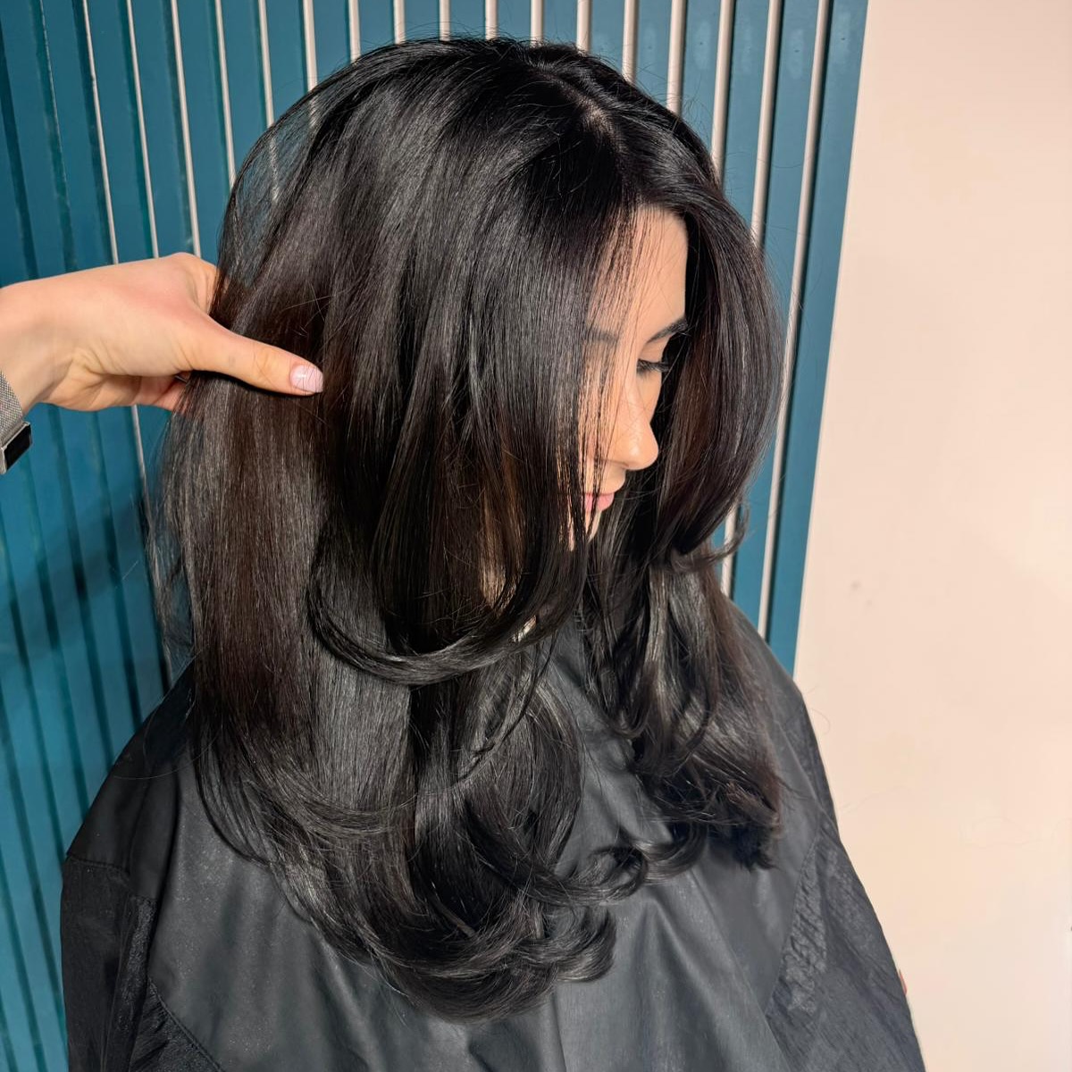 From faded highlights to fierce and flawless!
This stunning full-colour transformation took our client from grown-out brown-blonde to a rich, glossy black — breathing new life into her look.
Healthy, shiny, and effortlessly sleek — this is what a true hair glow-up looks like at Bouyage St Albans.
Ready for your next hair era? Book your transformation today!
#HairTransformation #GlossyBlackHair #StAlbansSalon #BouyageHair #ColourCorrection #HairGoals #StAlbansHair