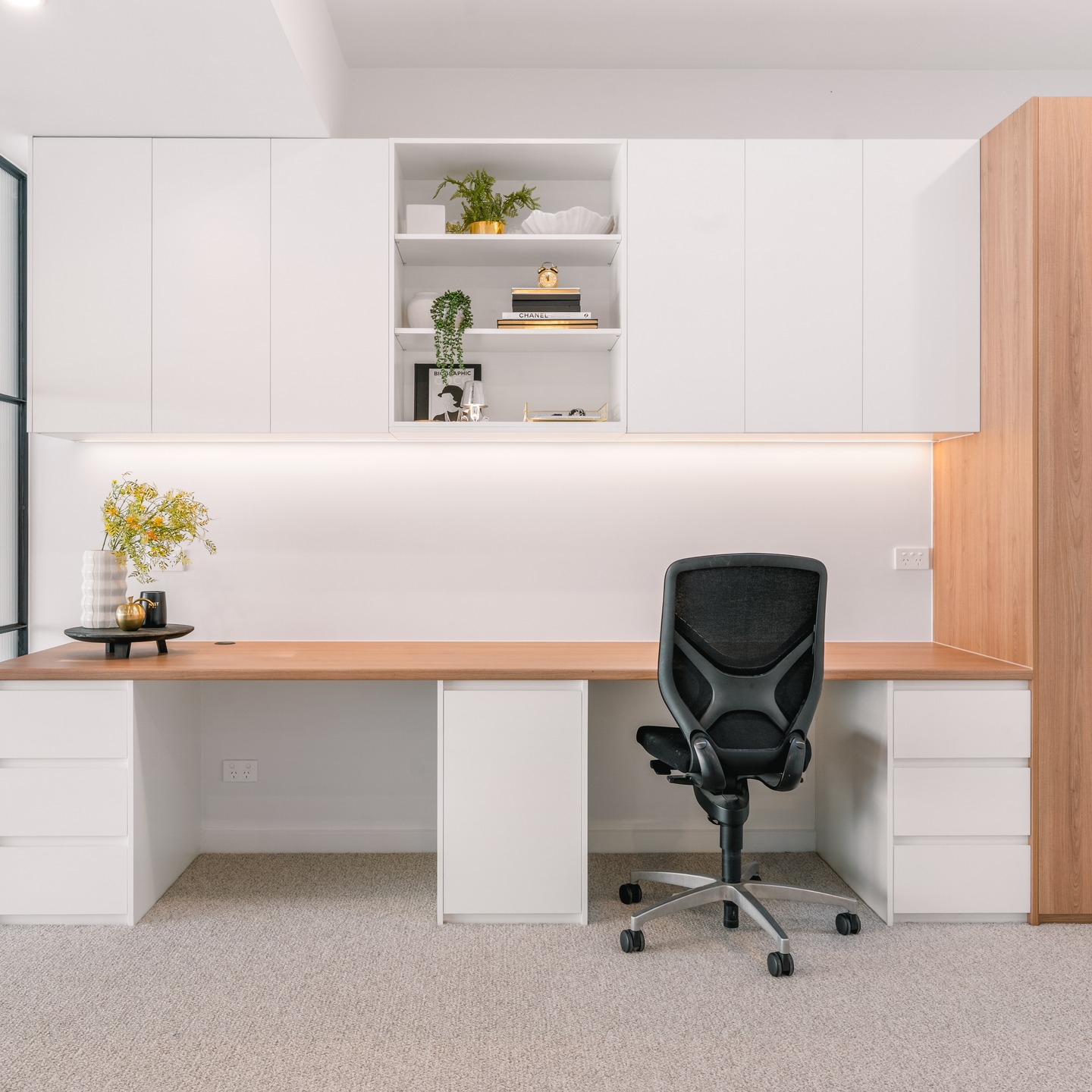 ⨠Every square metre counts āØ
This newly completed space is a perfect example of how thoughtful design can transform everyday areas into bright, vibrant, and comfortable zone that enhances how we live and work.
From the sleek, integrated workstation to the calming bathroom retreat, each element has been designed to maximise functionality without compromising on aesthetic. It's all about balance ā natural light, smart storage, and warm textures working together.
š Thoughtful
šæ Inviting
š” Purposeful
#InteriorDesign #SmartSpaces #ModernLiving #WorkspaceGoals #bathroominspo #DesignDetails #FormAndFunction #NaturalVibes #PelusoGroupProjects #construction