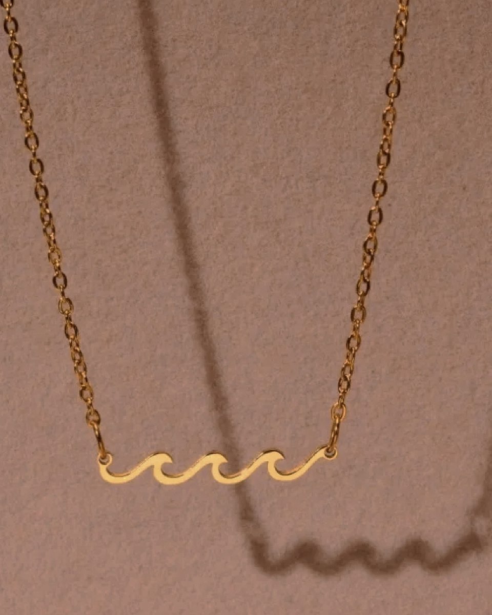Time to make some waves 🌊
.
.
.
.
.
.
.
#seesea #lovefromthesea #waterproofjewelry #tarnishfreejewelry #goldjewelry #lajewelrybrand #lainfluencer #qualityjewelry #waterproofgoldjewelry #goldnecklace #jewelrystack #mothersdaygift #jewelryformom
