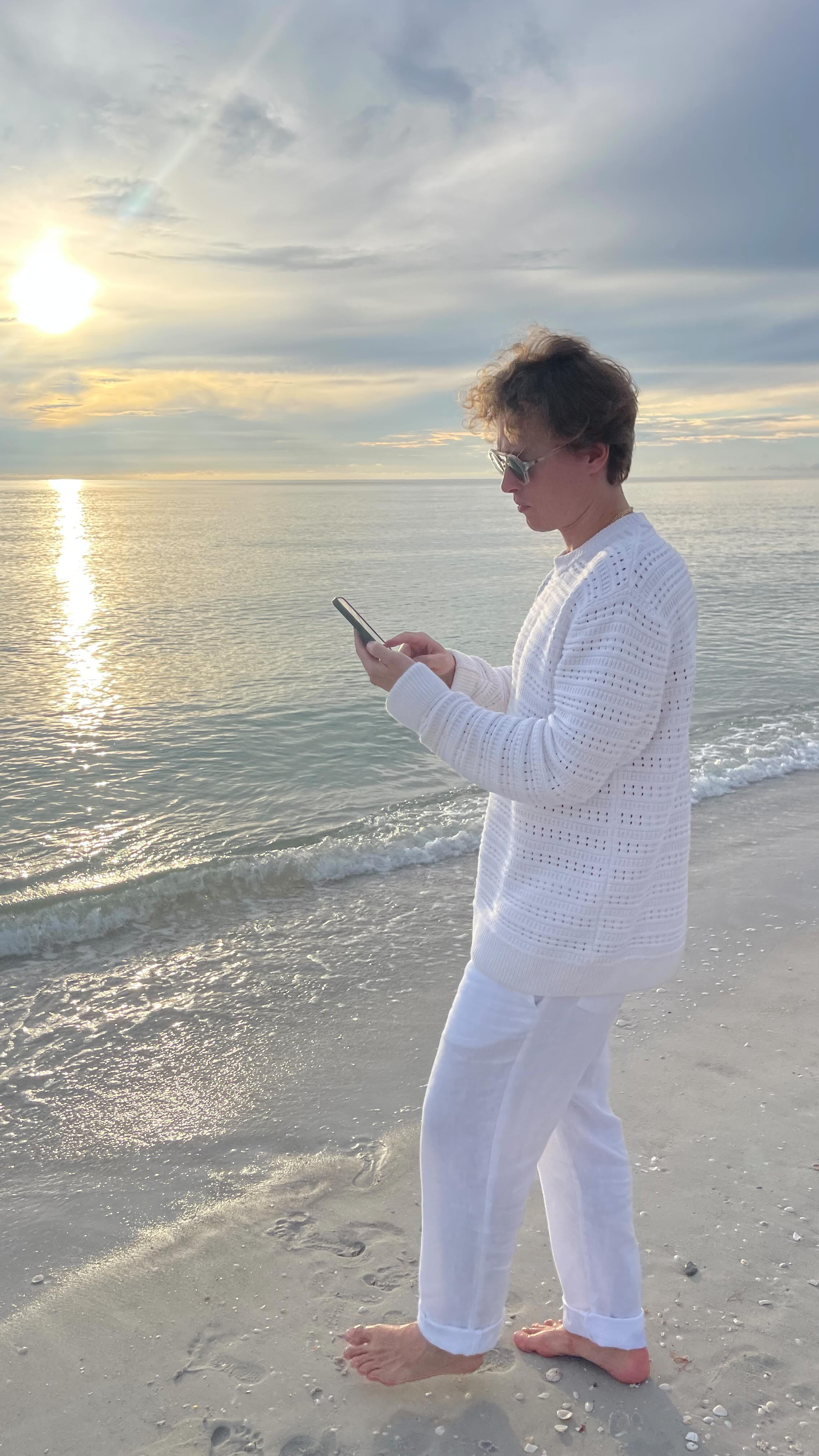 Sport is not just about movement — it’s about meaning, inner strength, and the mindset that keeps you grounded.
It’s about daily effort, consistent practice, teamwork, and years of responsibility, discipline, and emotional endurance.
That’s why inner well-being isn’t optional — it’s essential.
Not only for peak performance, but for lasting balance and inner stability.
Whether you’re still competing or already guiding others as a coach —
we recommend this workbook to all athletes without exception.
Tools like this help nurture strength, clarity, and well-being — for you and for future generations.
Life is like sport. Taking care of both your body and your mind truly matters.
What makes this workbook unique is that it was created for everyone —
especially for those who give their all.
AboutYouCo.com
Amazon.com
#workbook #aboutyouworkbook #journal