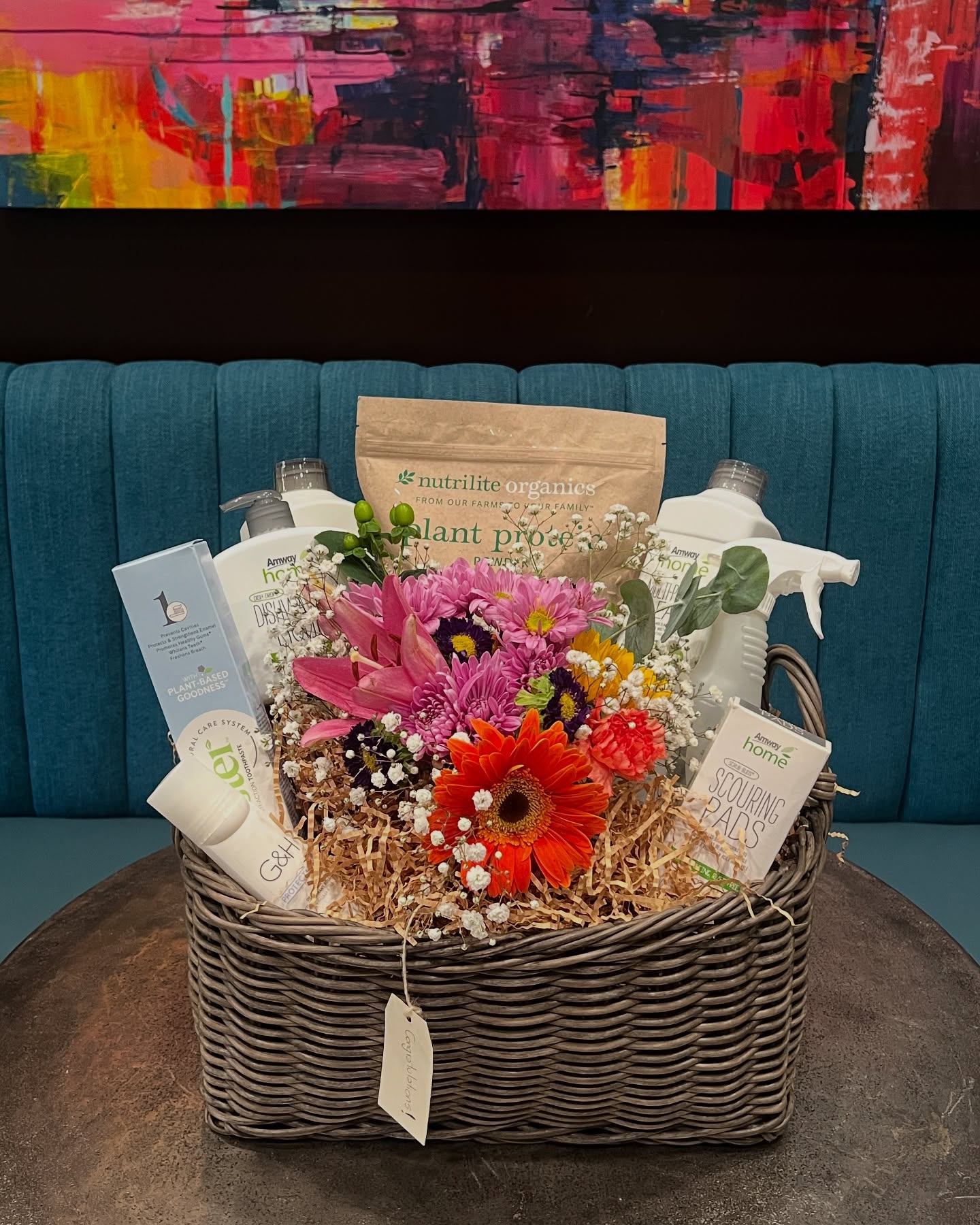 This is one of my favorite baskets. 😍😍🌻🌺🎁 #giftbaskets #giftbasketsindfw #giftbasketsindallas #closinggifts #closingday🏡 #giftbasketsforrealtors #giftbasketsforrealestate #housewarminggifts