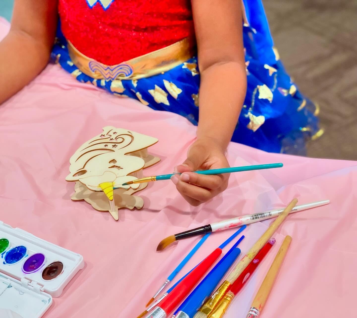 Painting unicorn lamps and drawing magIcal castles in princess class! The kids asked to stay after class to keep creating. Of course I said yes. 🥰
I have a step-by-step guide for drawing castles. DM if you want a free copy!
#kidsdrawing