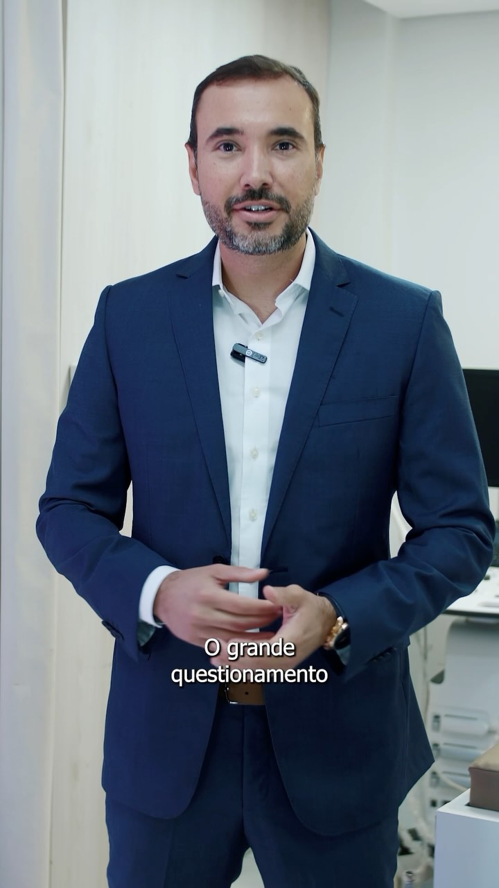 Safena doente?
Muitos pacientes ficam assustados quando falamos que a veia safena está comprometida.
Mas será que é tão grave assim? Não precisa se preocupar pois a safena não vai causar um infarto ou AVC. O tratamento da safena evoluiu muito e conseguimos fazer o tratamento sem cortes com o endolaser, com recuperação em torno de 48h, envolvendo menos risco que a cirurgia convencional.
#cirurgiavascular #fredericolinharesvascular #varizes #saude #safena